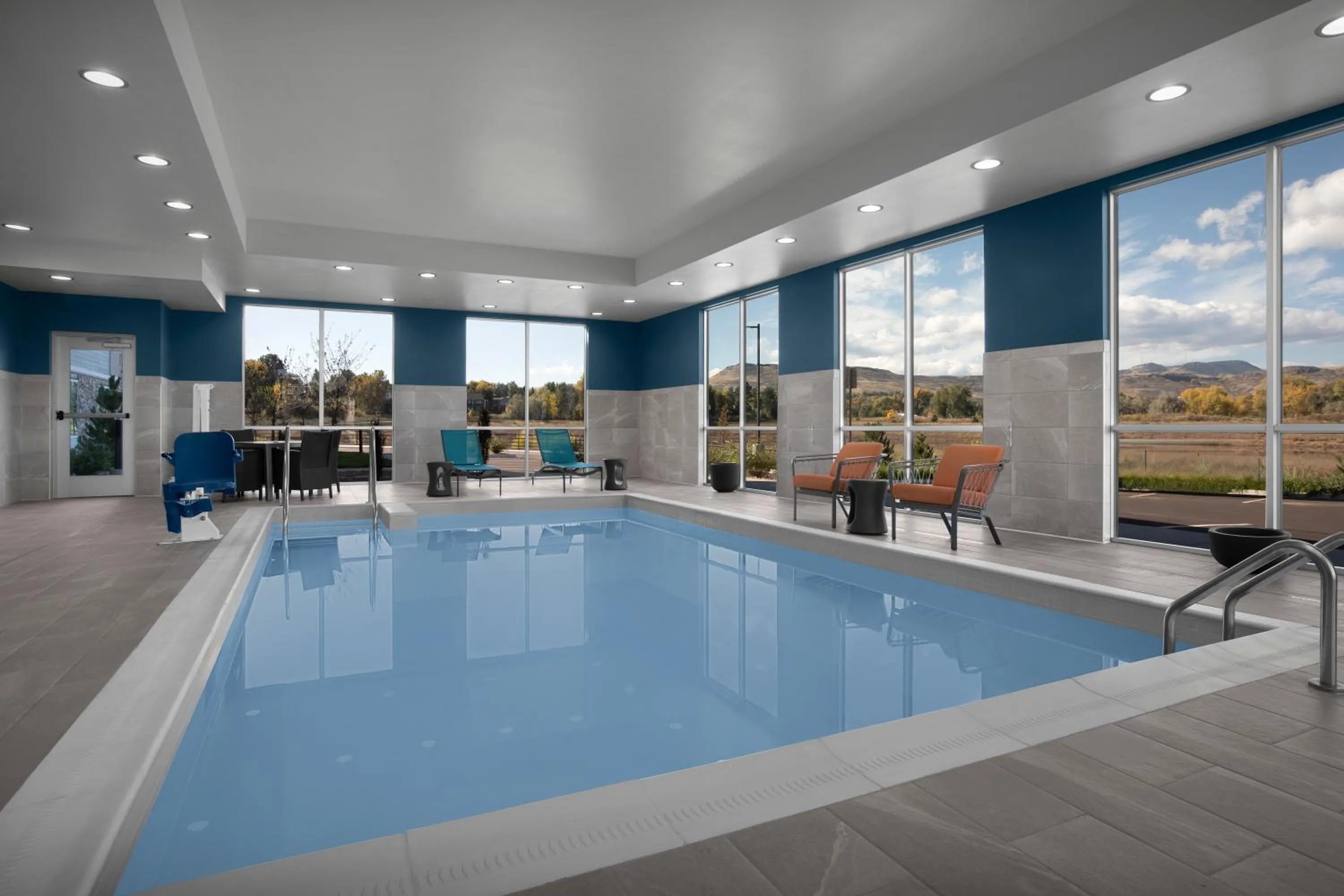 Swimming pool in Hampton Inn & Suites By Hilton Wheat Ridge Denver West