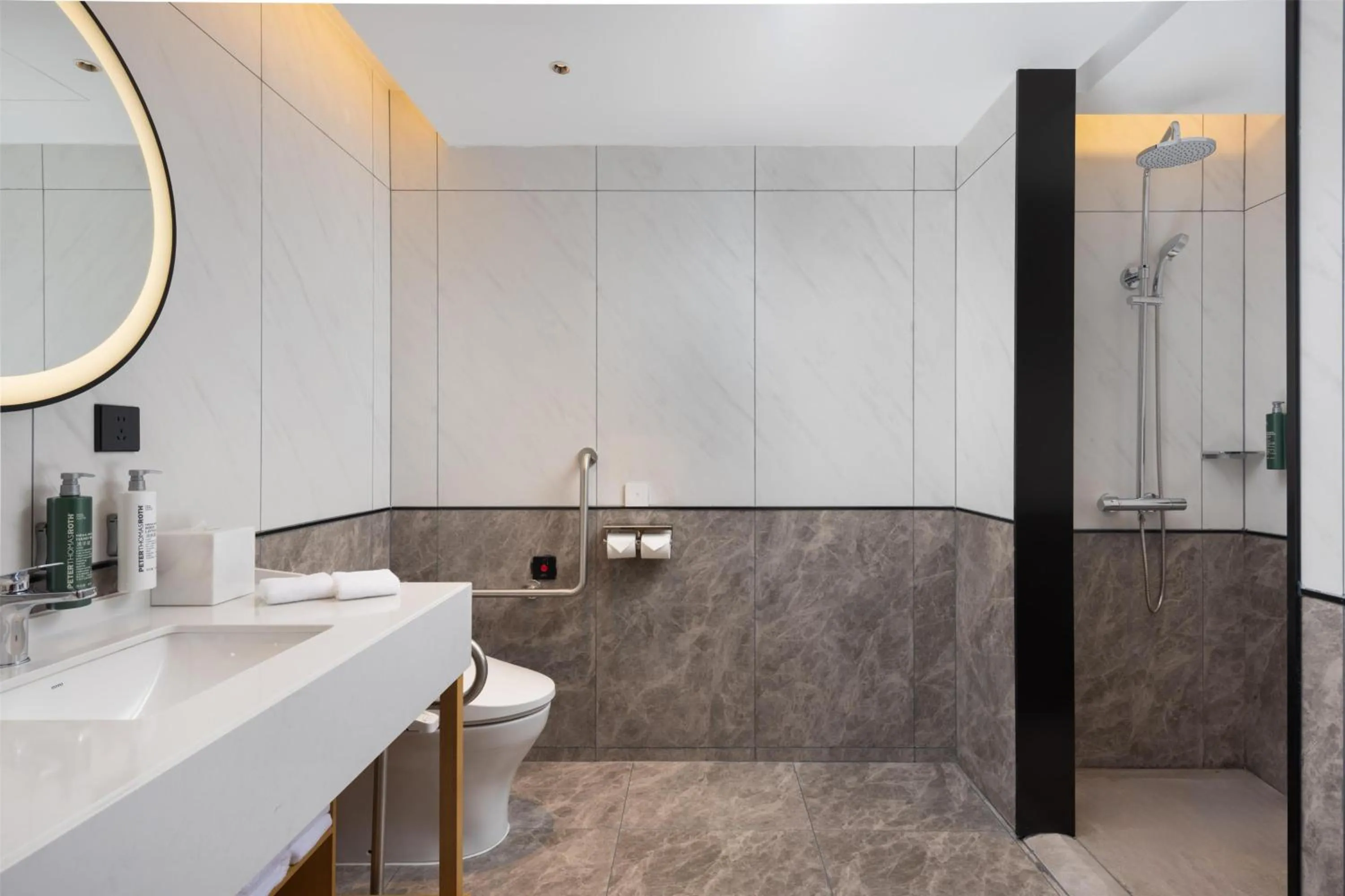 Bathroom in Hilton Garden Inn Huai'An Huaiyin