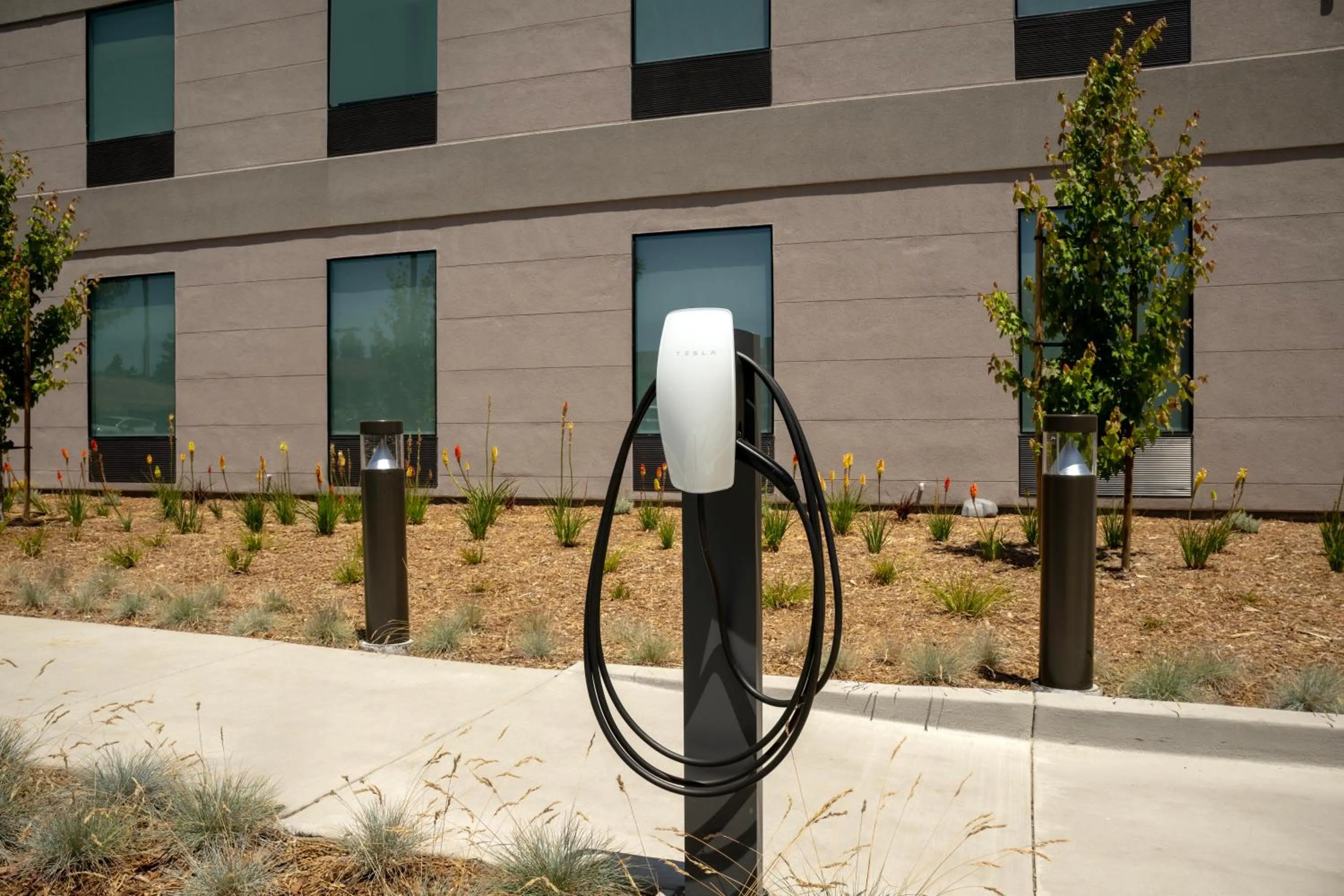 Parking in Home2 Suites By Hilton Rohnert Park Sonoma County