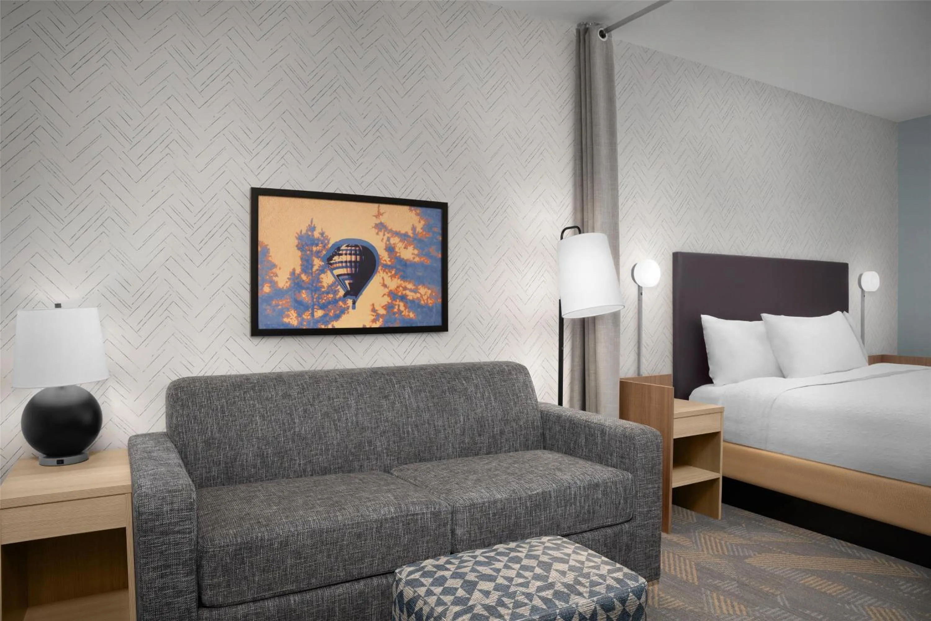 Living room, Bed in Home2 Suites By Hilton Rohnert Park Sonoma County