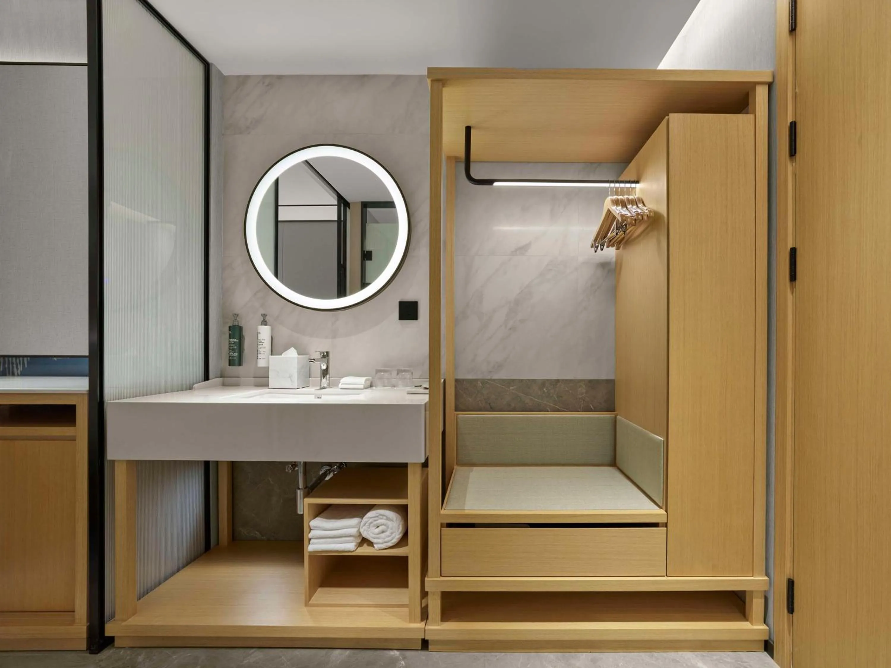 Bathroom in Hilton Garden Inn Huangshan Scenic Area South Gate