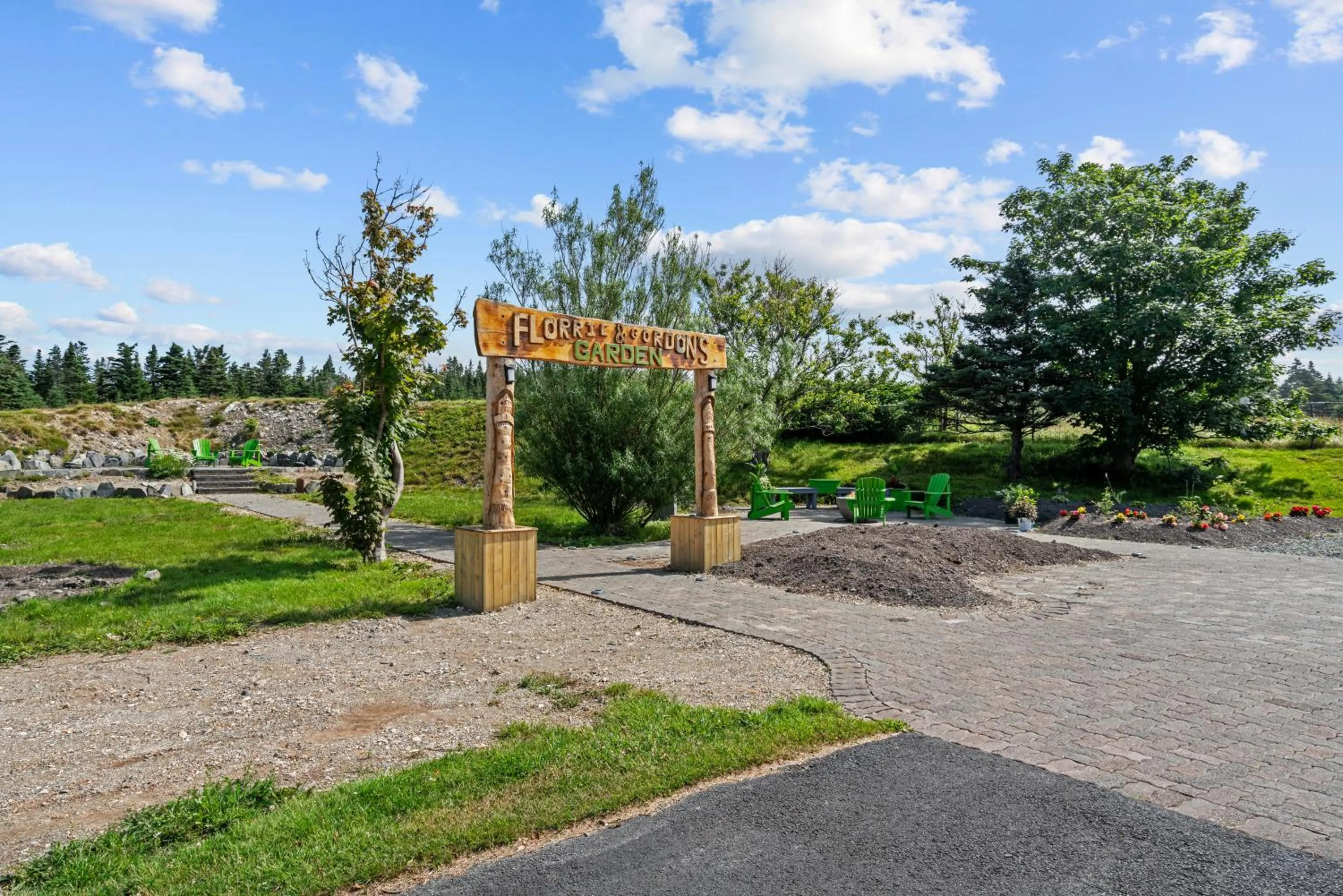 Garden in Edge of the Avalon Inn