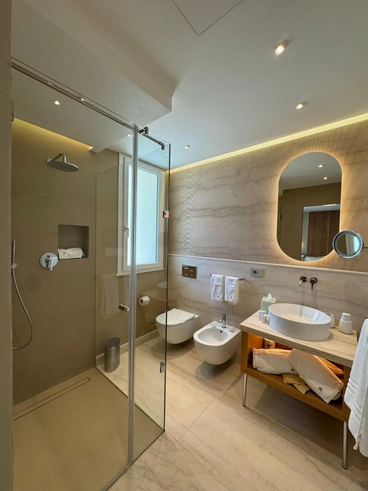 Shower in San Vito Resort & Spa