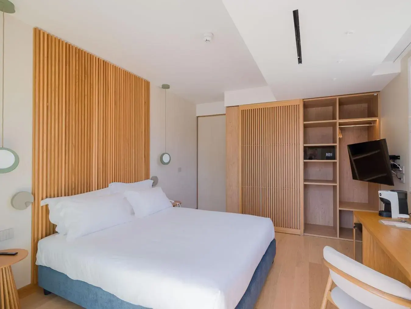 Queen Suite in San Vito Resort & Spa Queen Suite in San Vito Resort & Spa