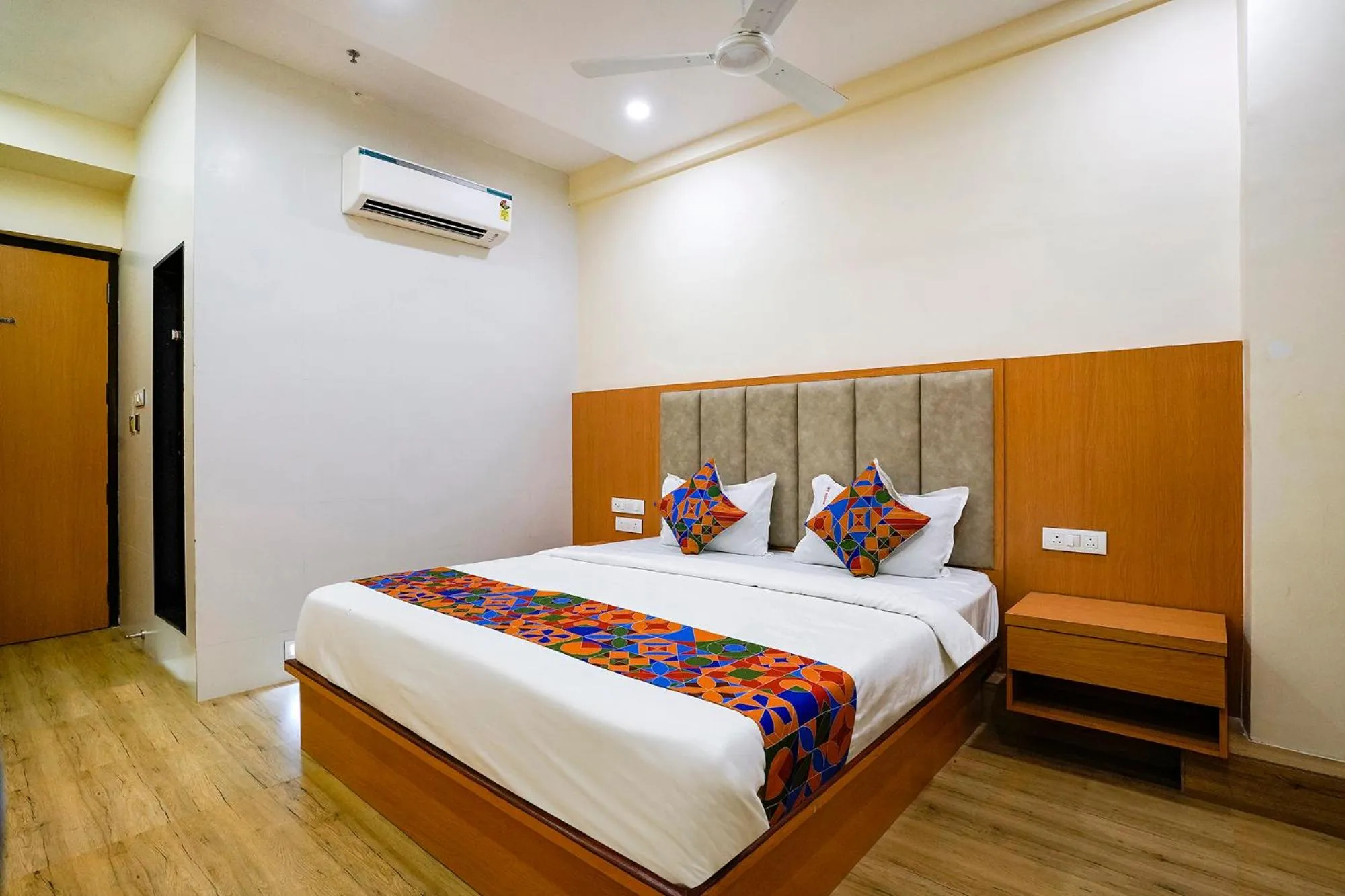 Bed in FabHotel 7 Square - Nr BKC