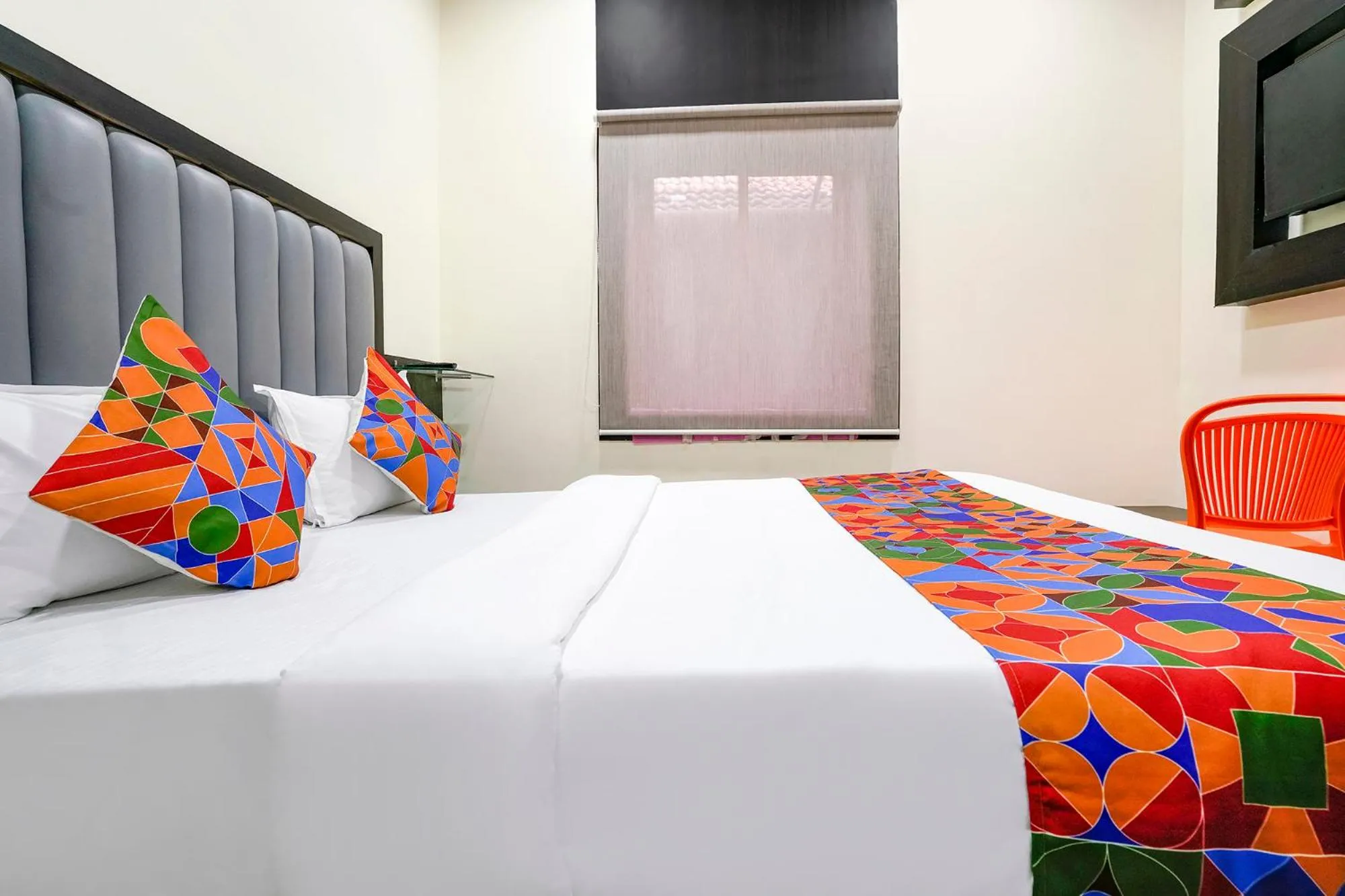 Bed in Via Gulshan Grand - Nr Gateway of India