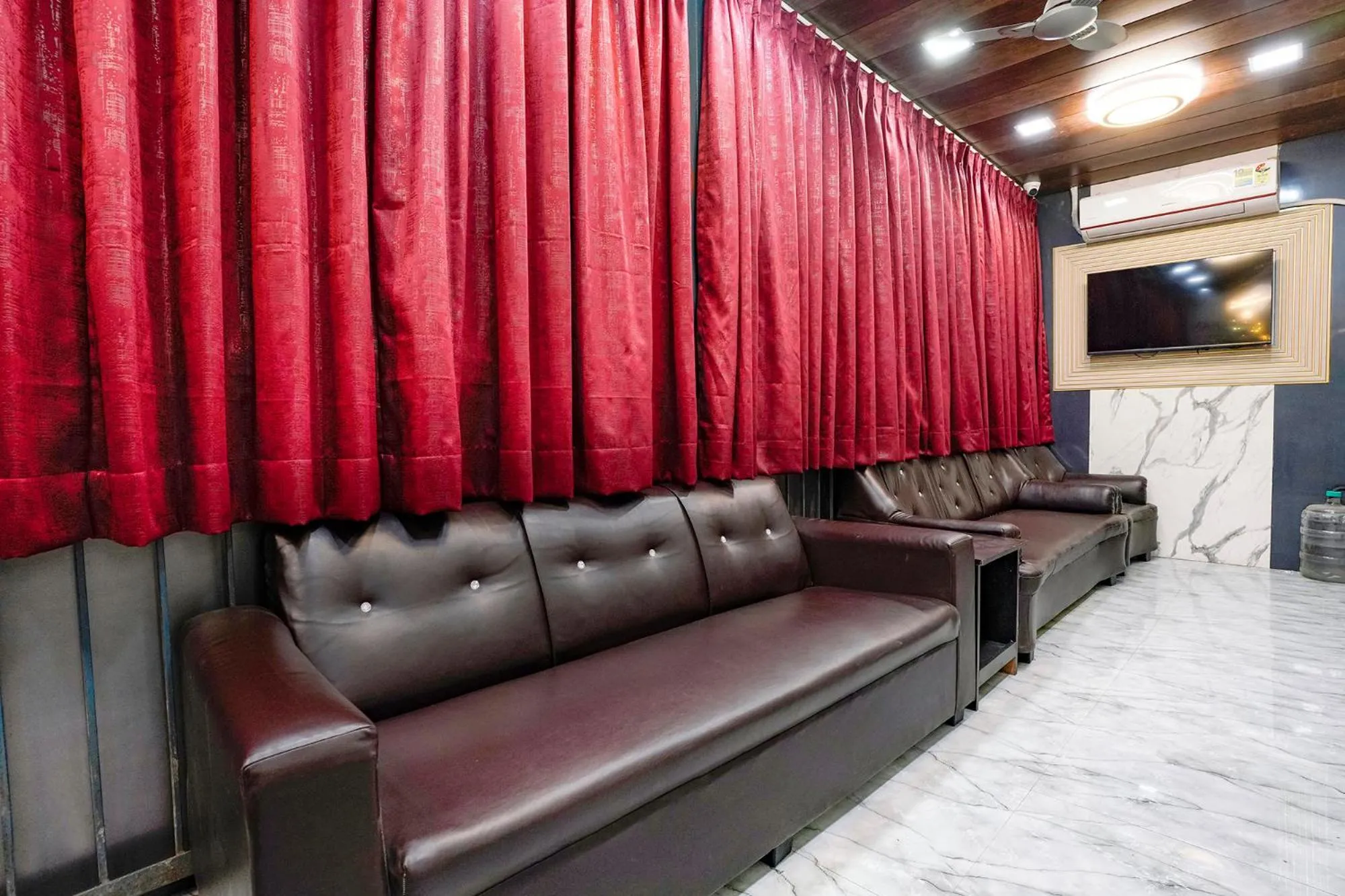 Seating area in Via Gulshan Grand - Nr Gateway of India