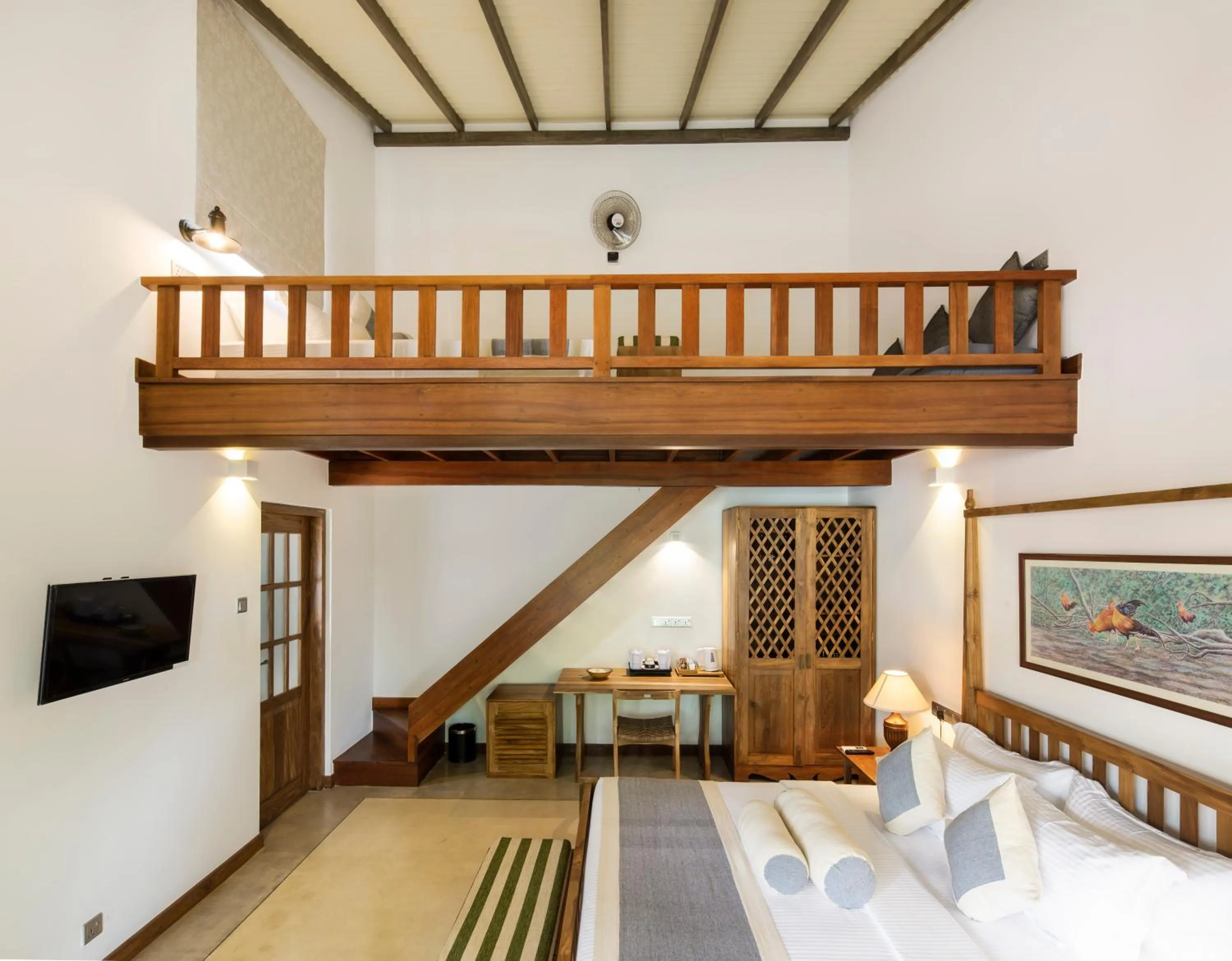 Photo of the whole room in Bilin Tree House