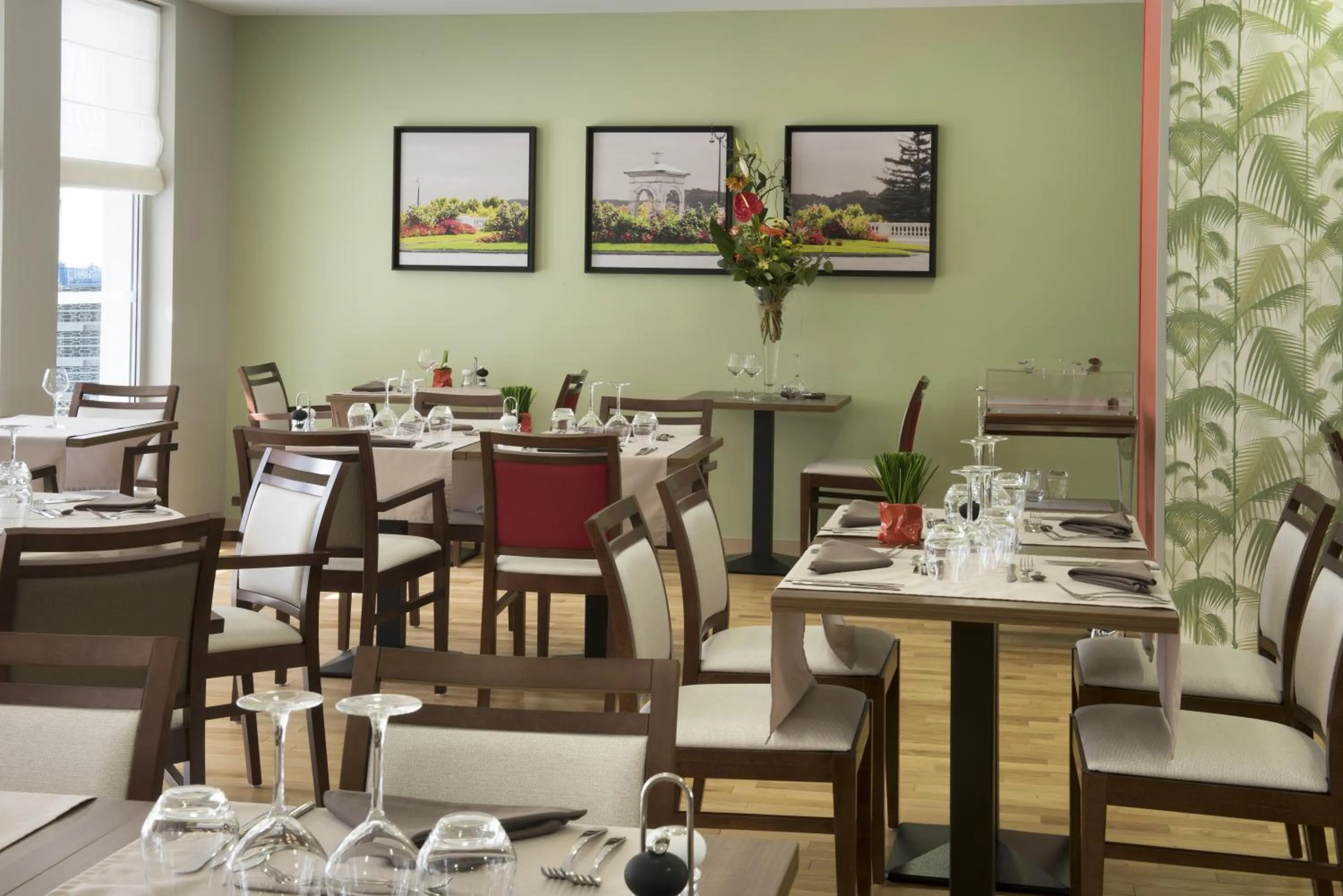 Restaurant/places to eat in Domitys Le Palmier du Roi