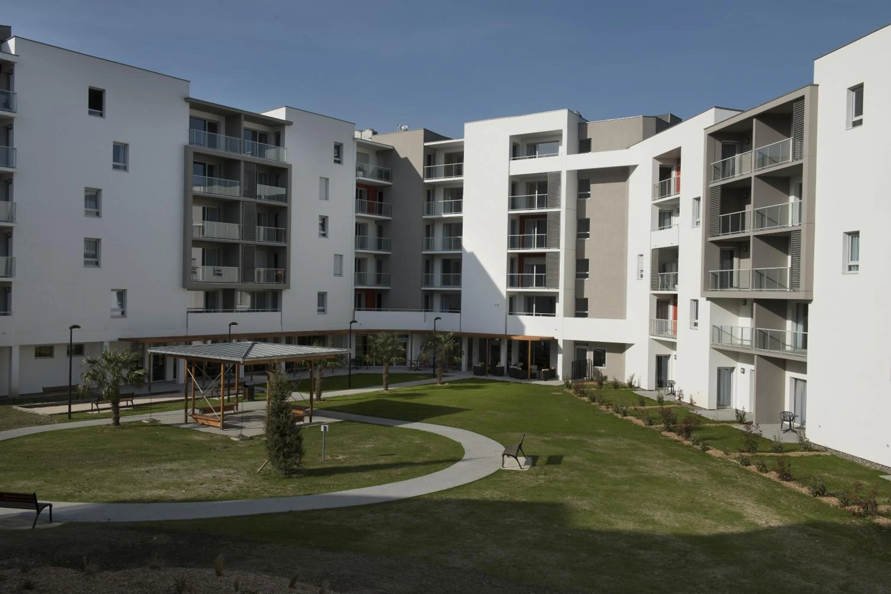 Property building in Domitys Le Palmier du Roi