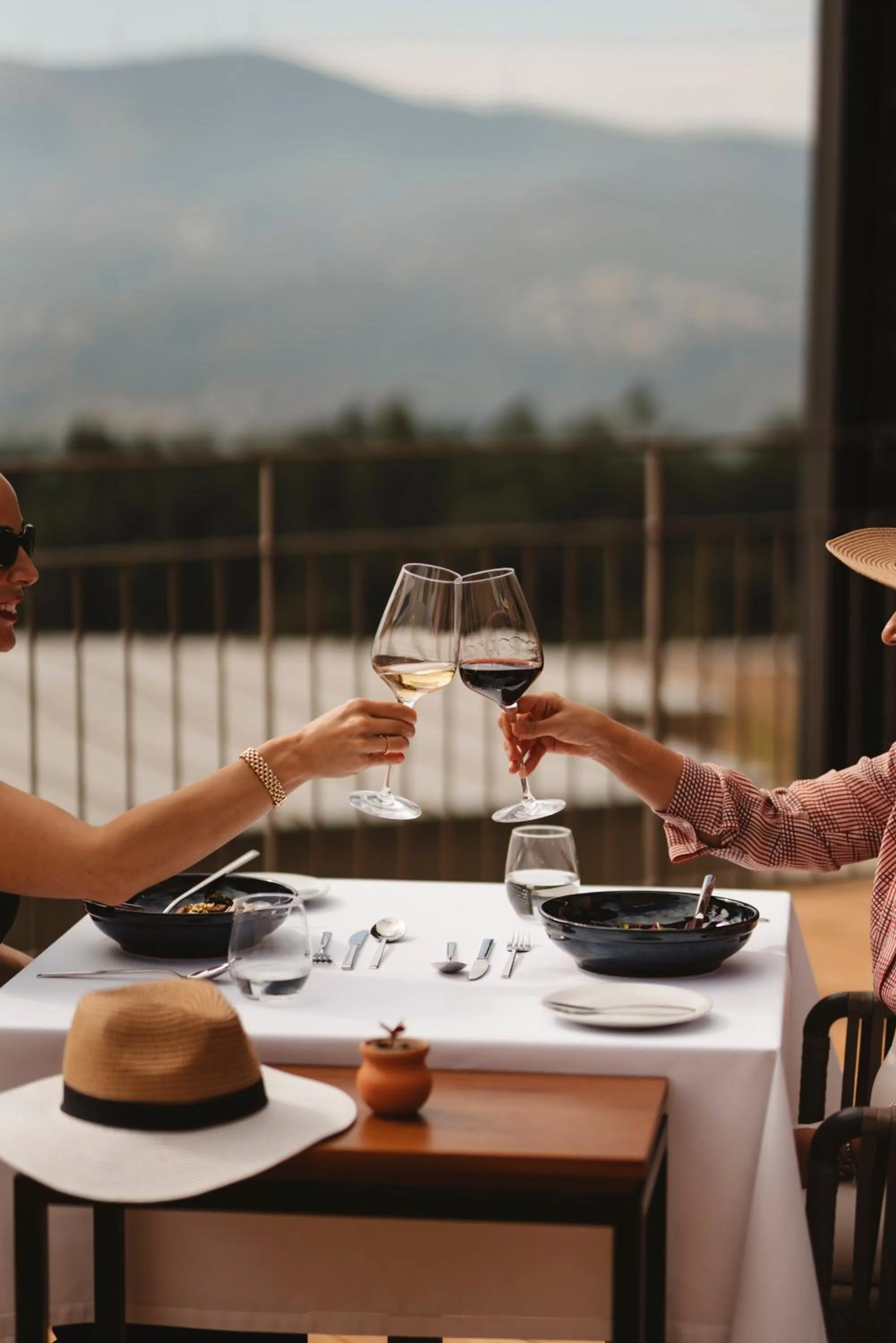 Restaurant/places to eat in The Vinea Collection Hotel by Piamonte Hotels