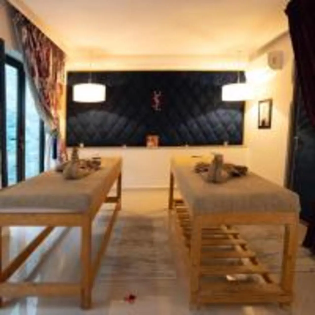 Massage, Bed in Eden Lodges & SPA-Boutique Hôtel de Luxe