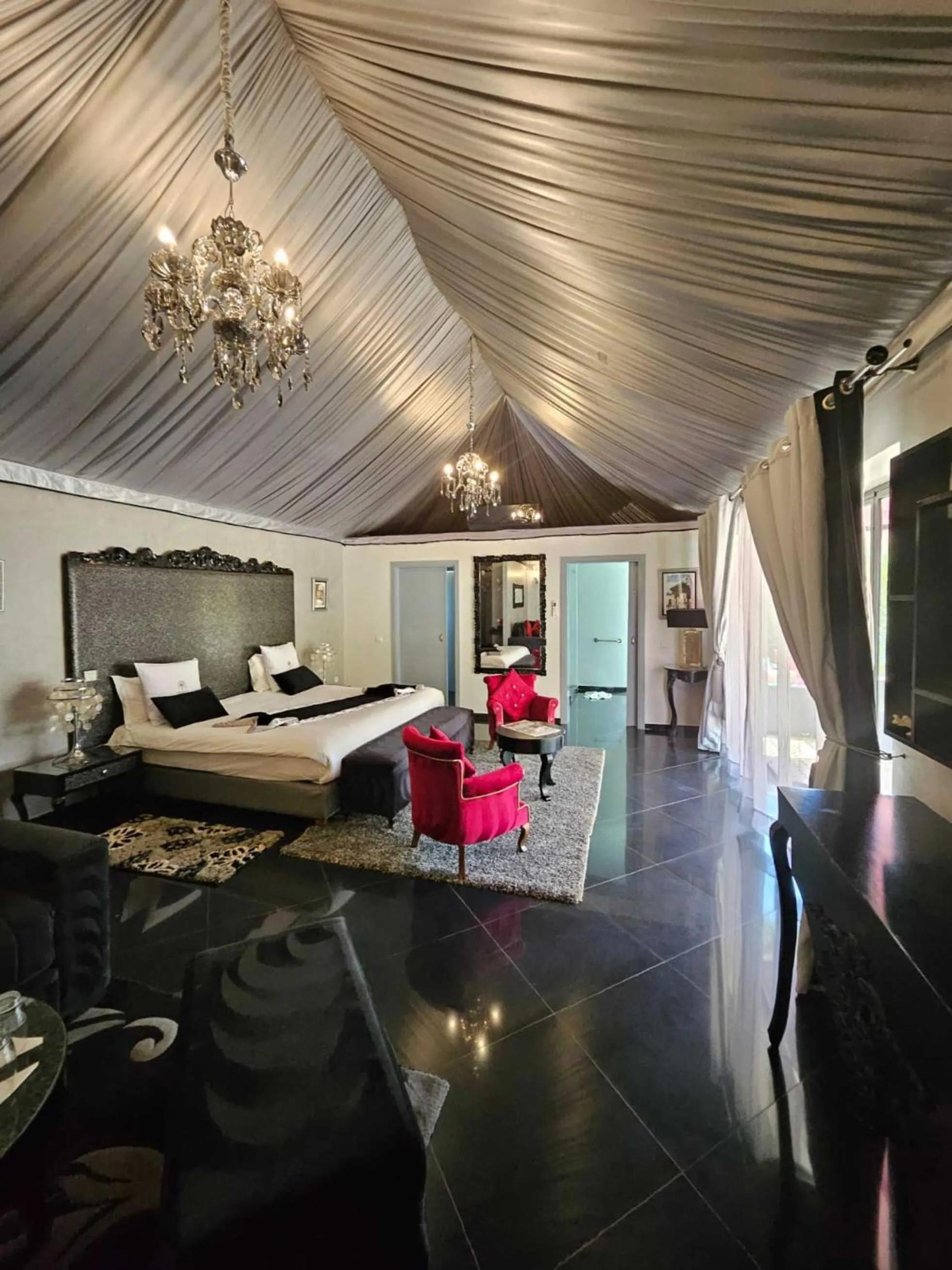 Bed in Eden Lodges & SPA-Boutique Hôtel de Luxe