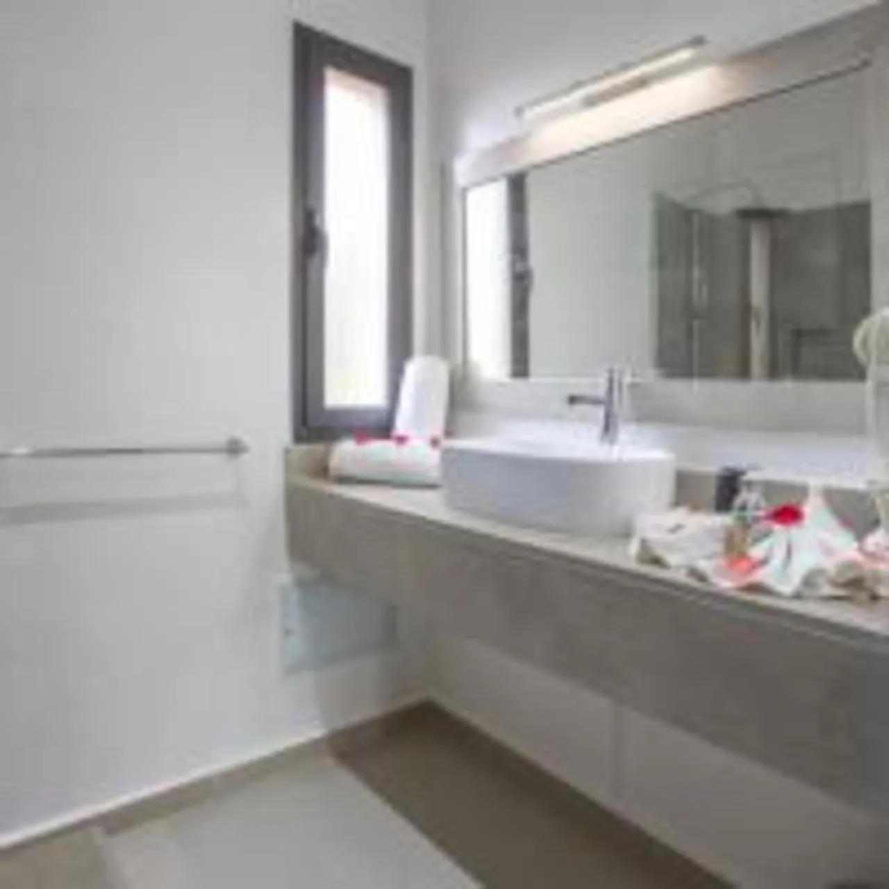 Bathroom, Bed in Eden Lodges & SPA-Boutique Hôtel de Luxe