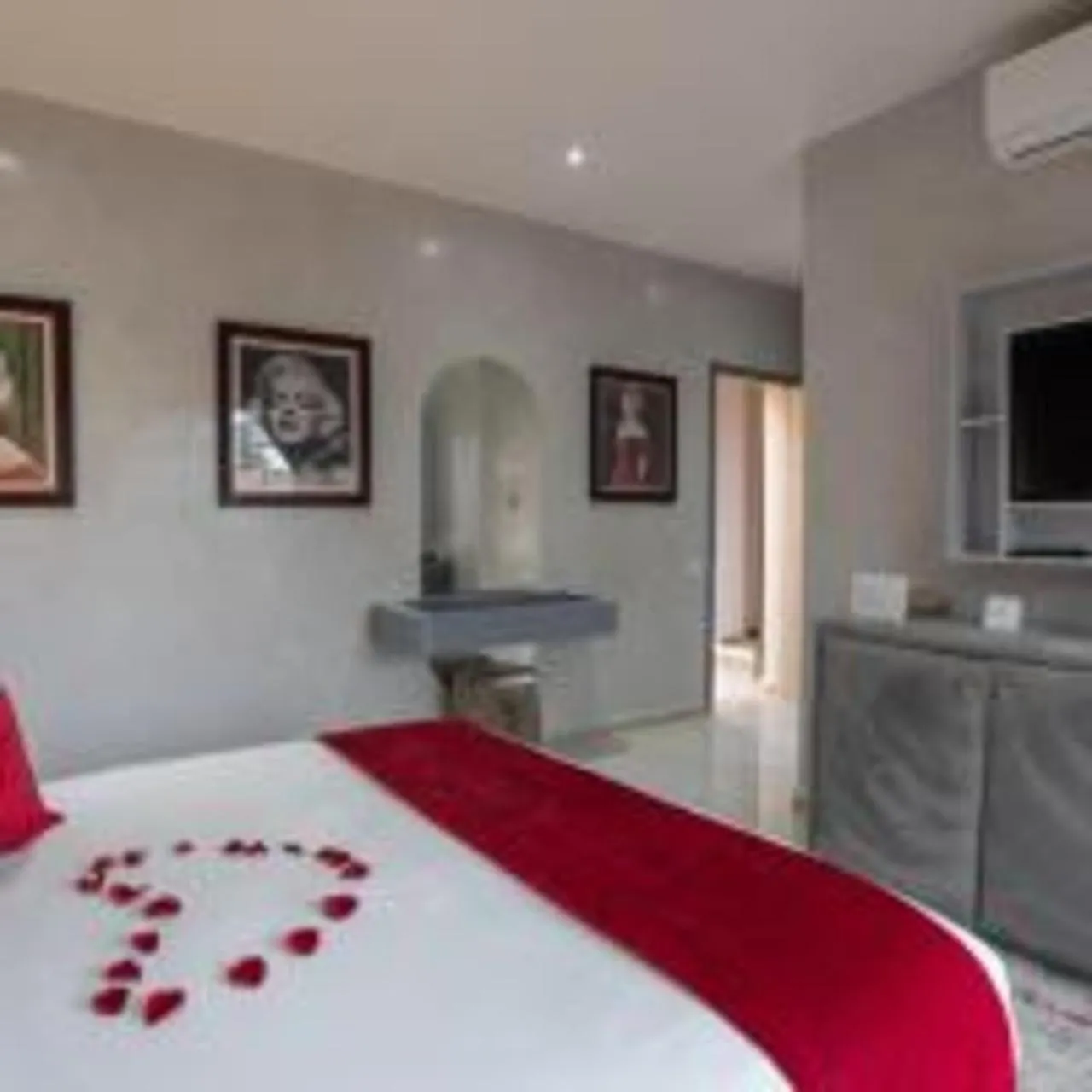 Bed in Eden Lodges & SPA-Boutique Hôtel de Luxe