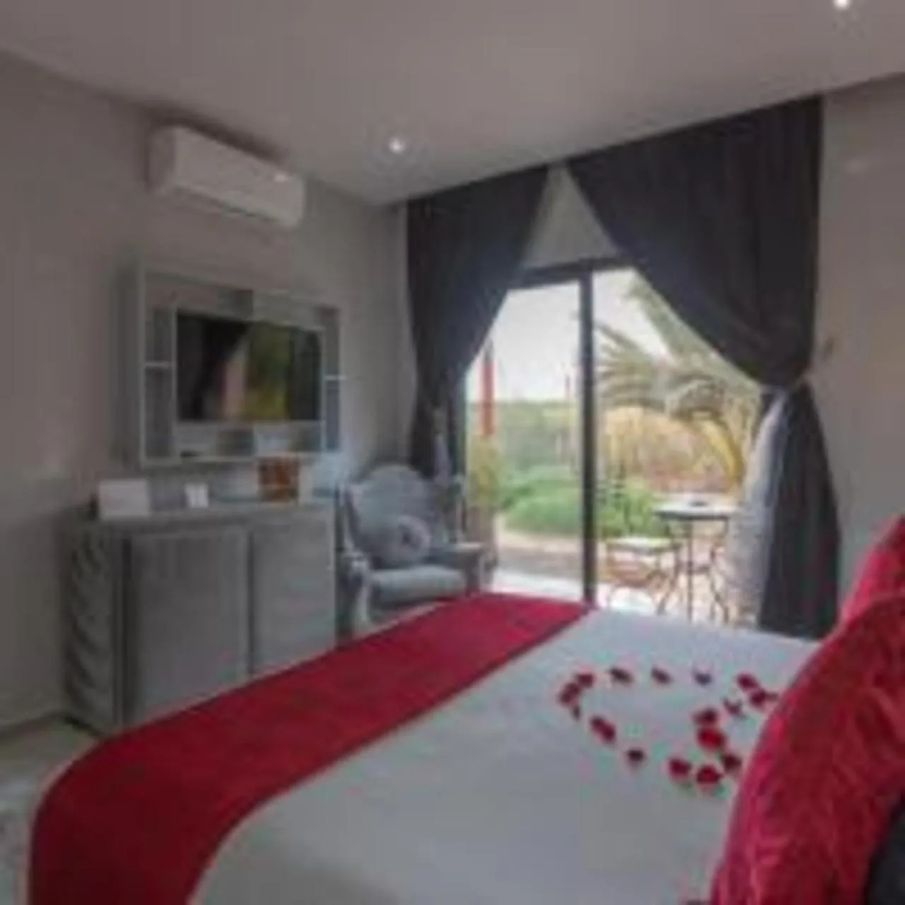 Bed in Eden Lodges & SPA-Boutique Hôtel de Luxe