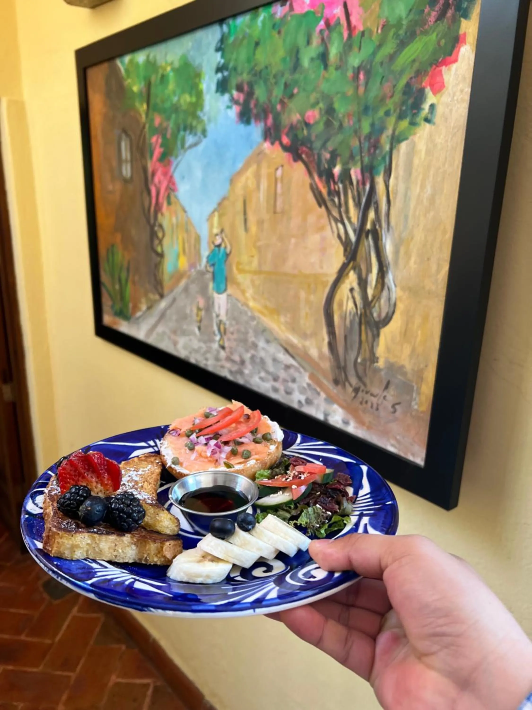 Restaurant/places to eat in Casa Contenta