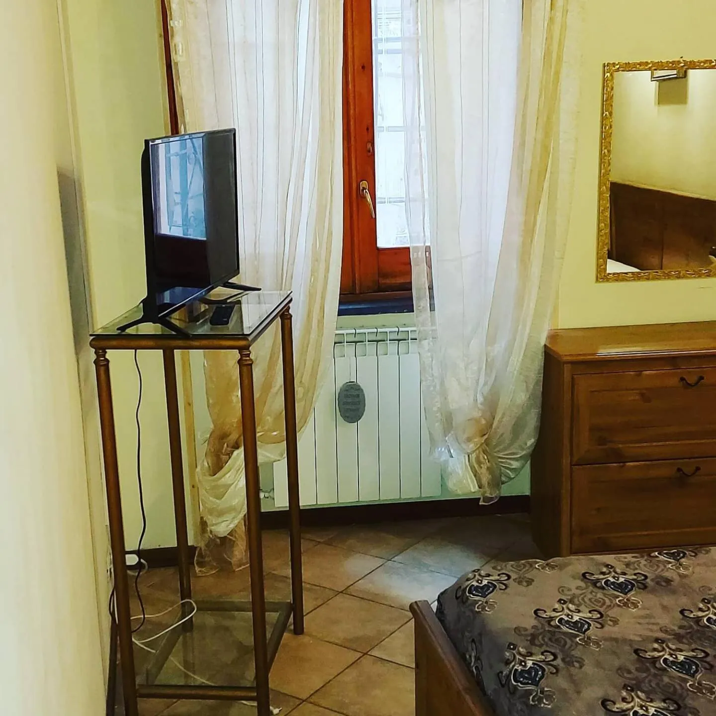 Bedroom, Bed in Antiche Melodie