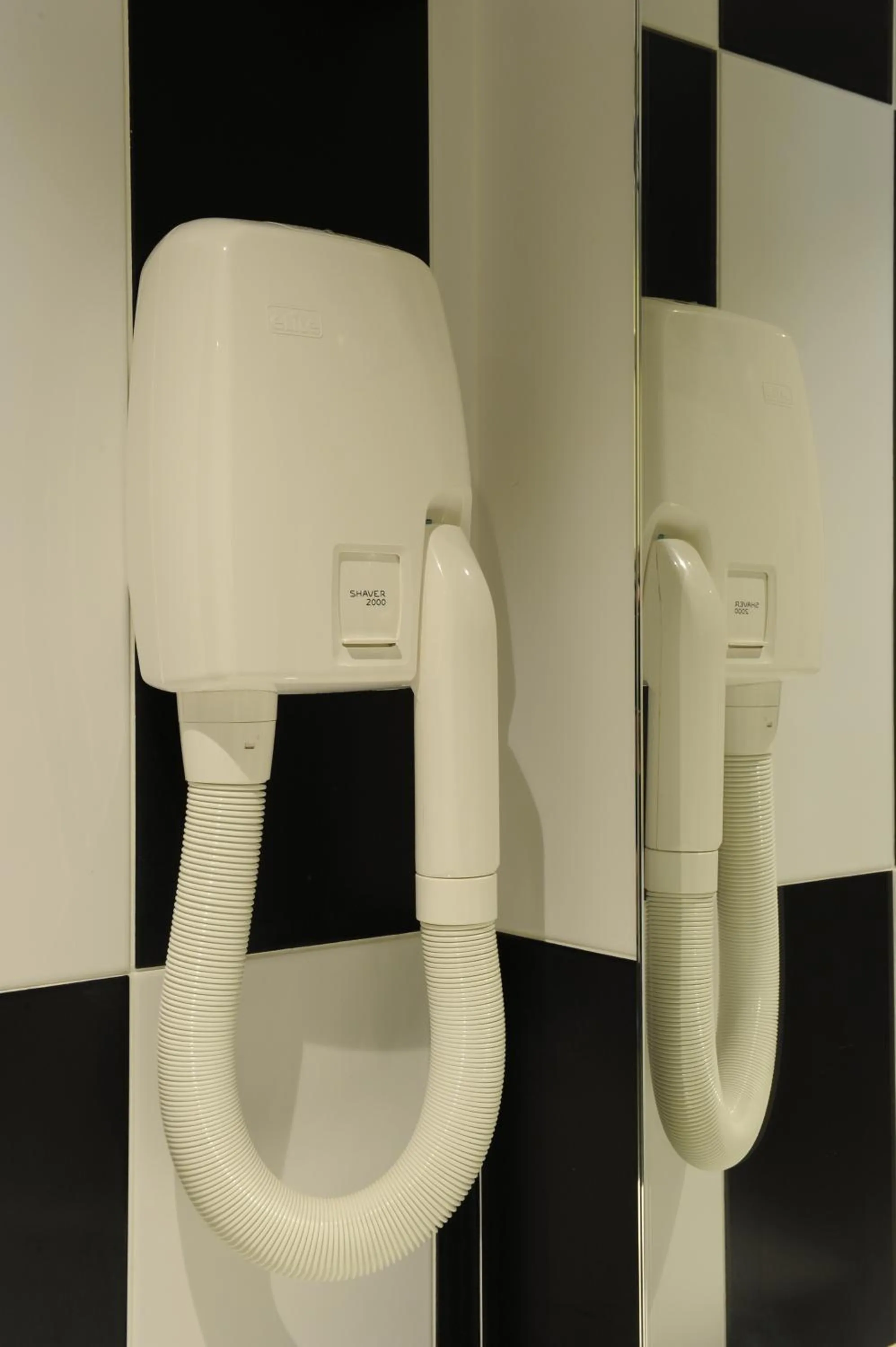 Bathroom in The 3 Ducks Eiffel Tower by Hiphophostels