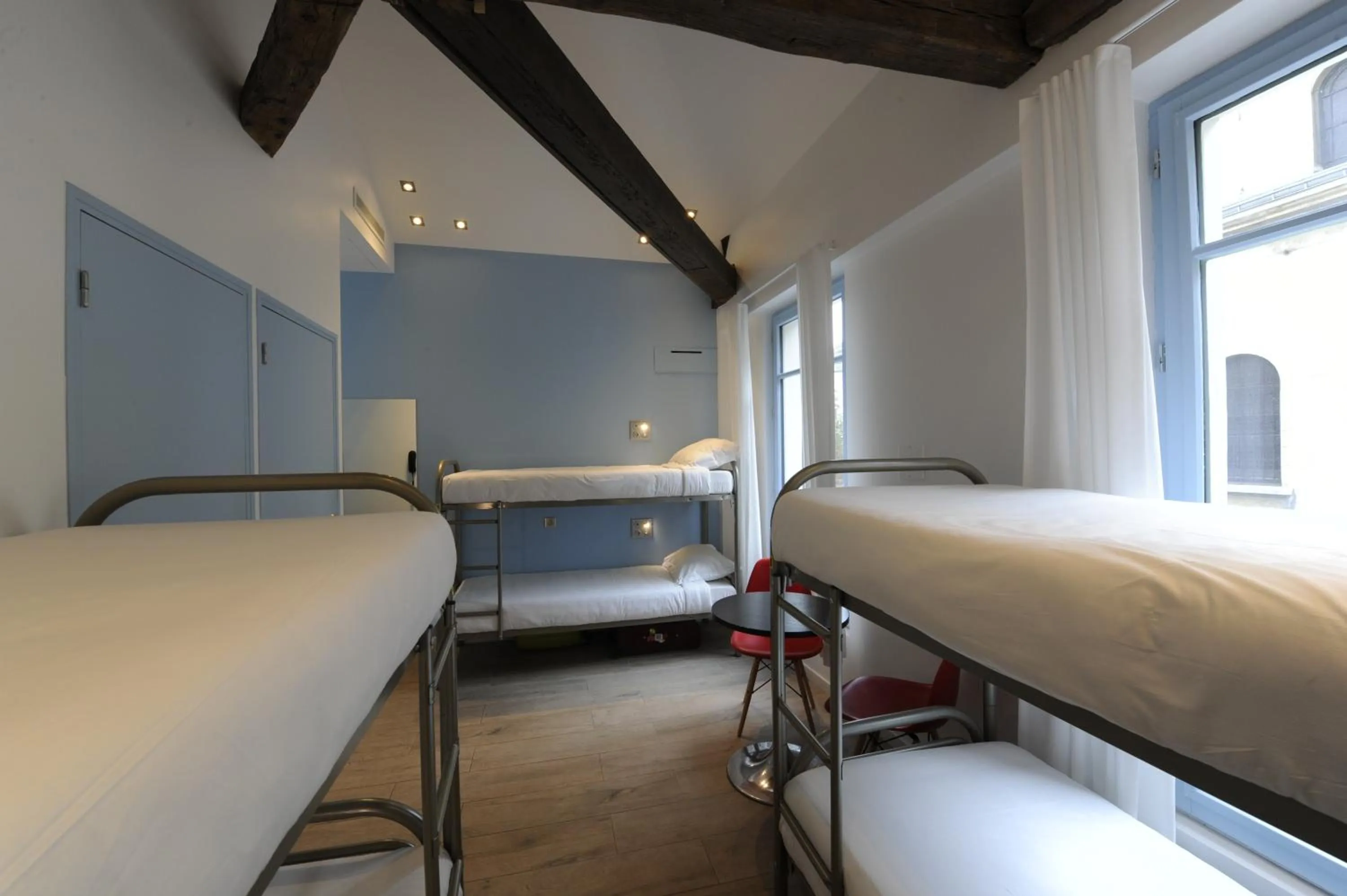 Photo of the whole room, Bed in The 3 Ducks Eiffel Tower by Hiphophostels