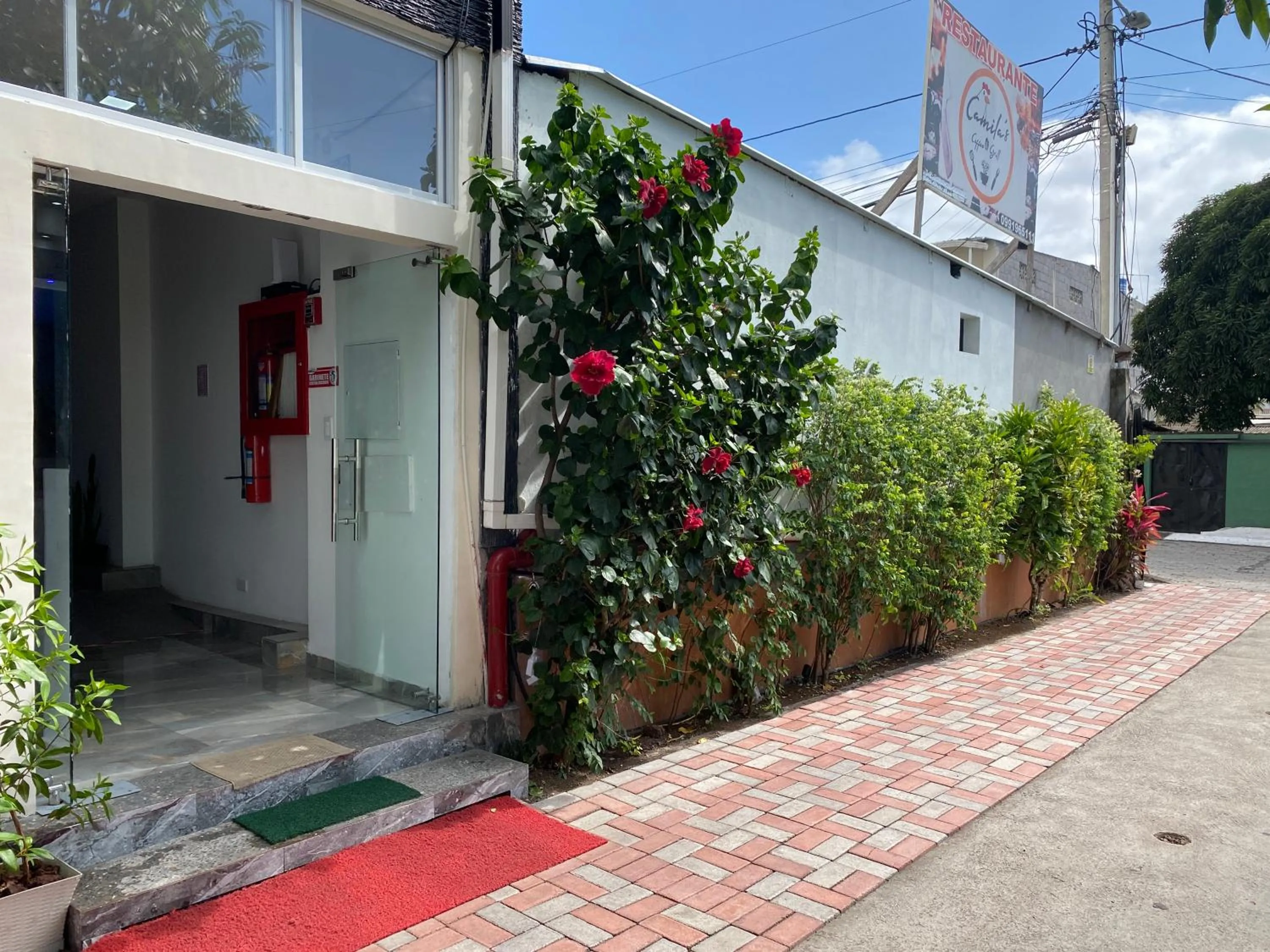 Property building in Patty House Galapagos