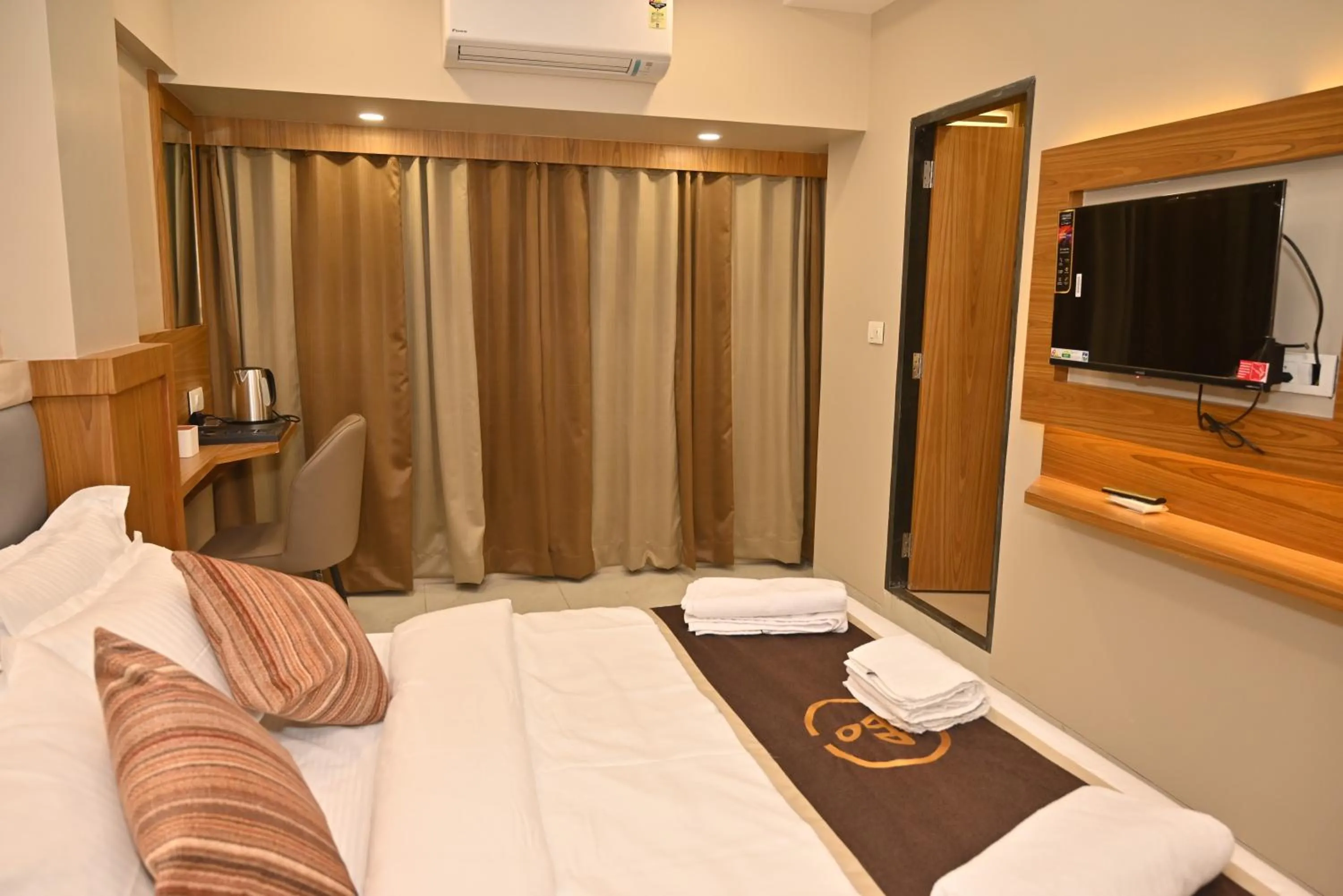 Deluxe Double Room - single occupancy in Galaxy Stays BKC