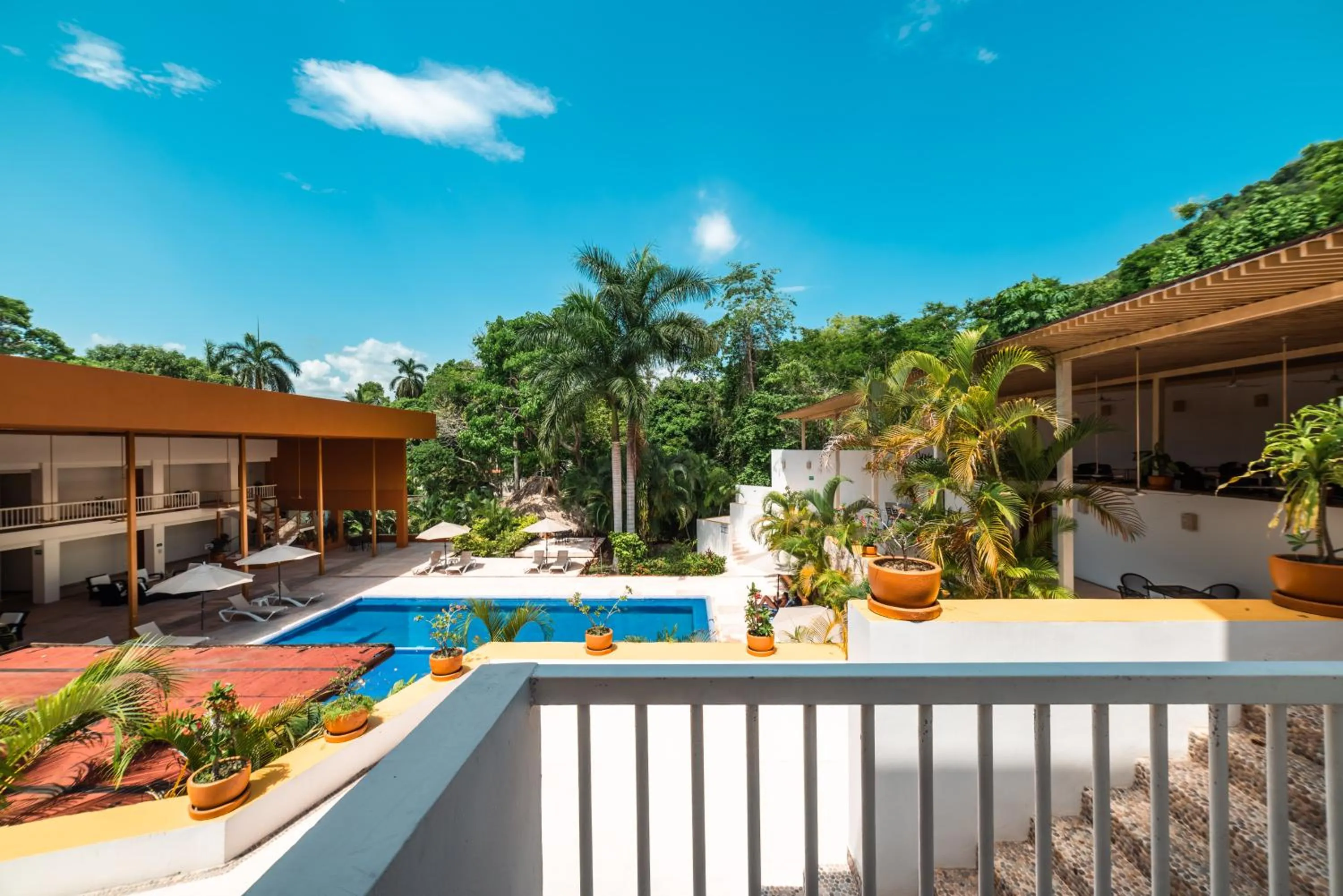 Pool view in Hotel Ixzi Plus