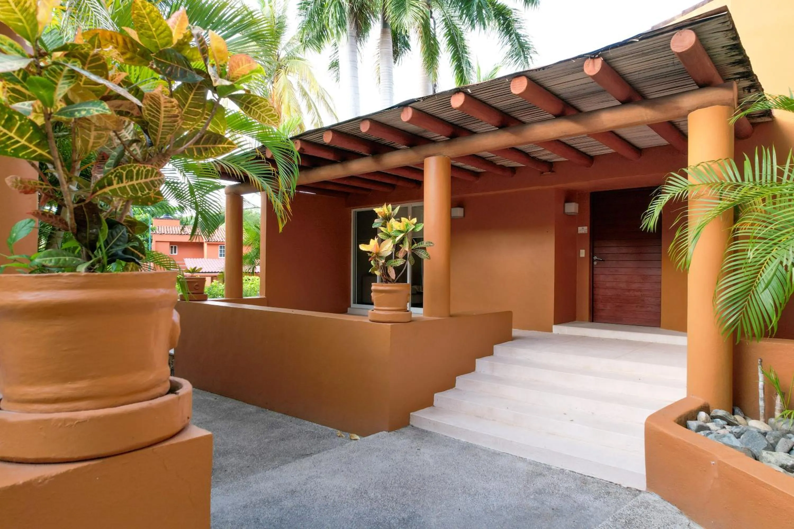 Property building in Hotel Ixzi Plus