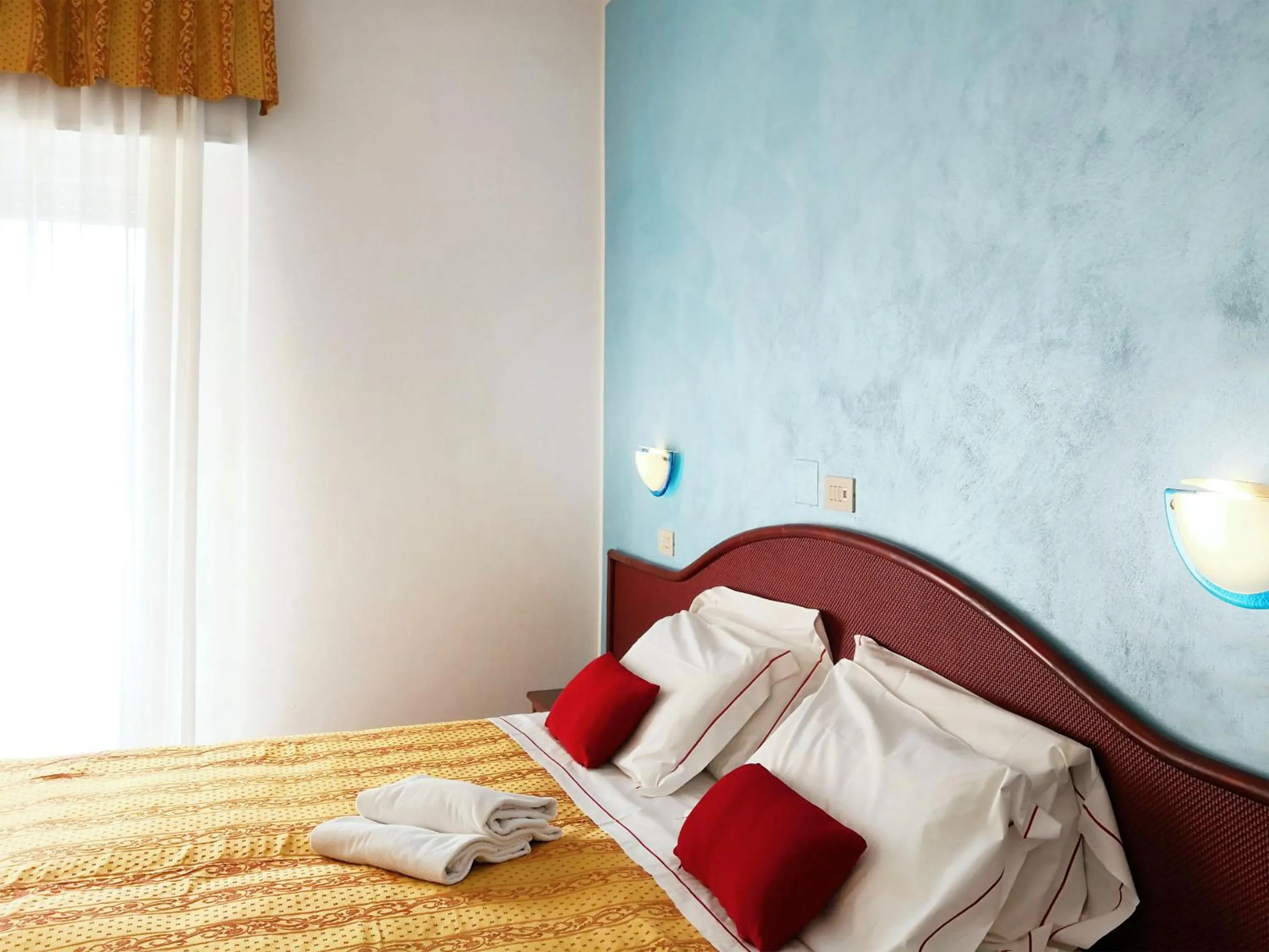 Bedroom, Bed in Hotel Vittoria