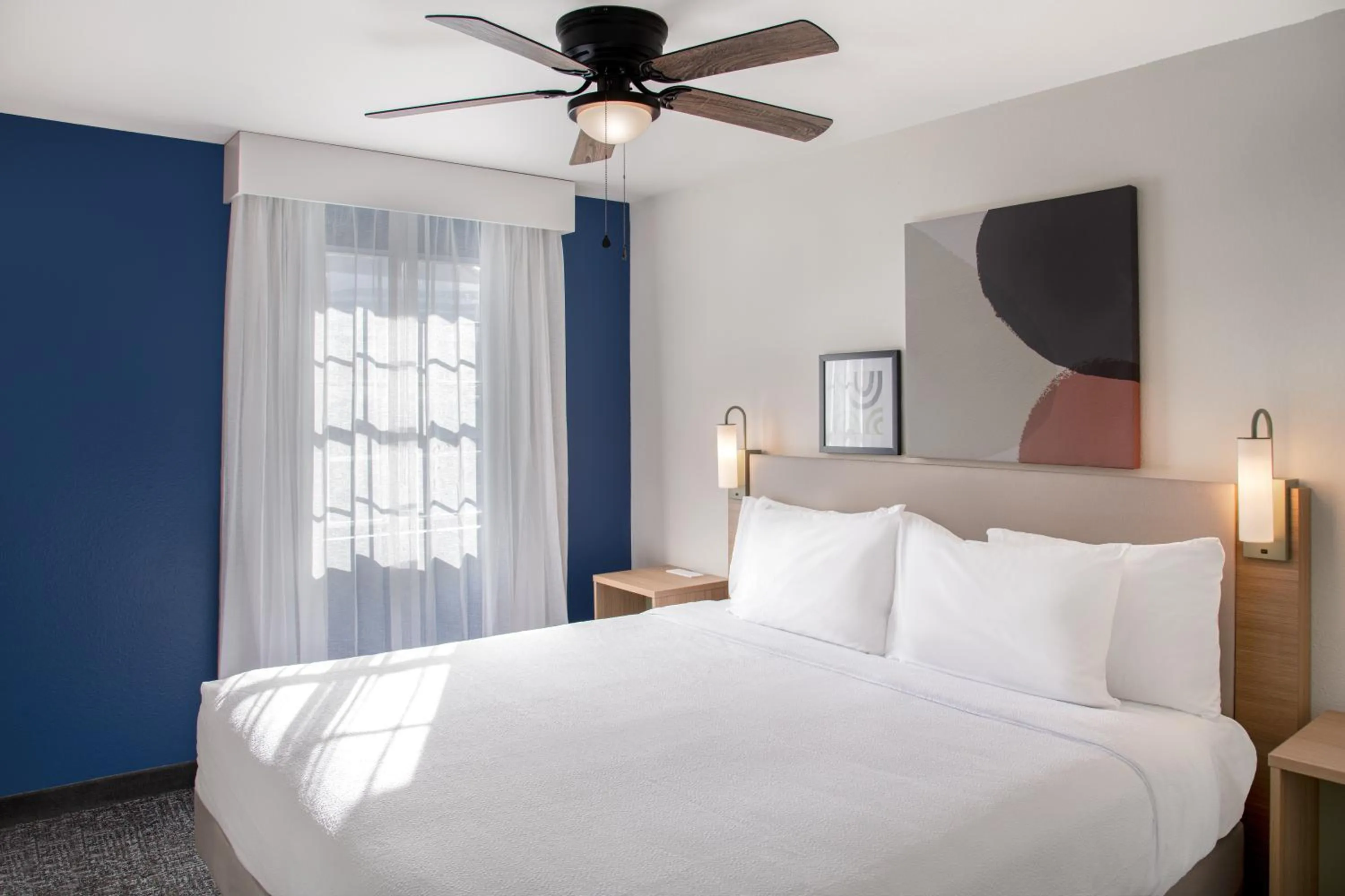 Bed in Spark by Hilton St Robert Fort Leonard Wood