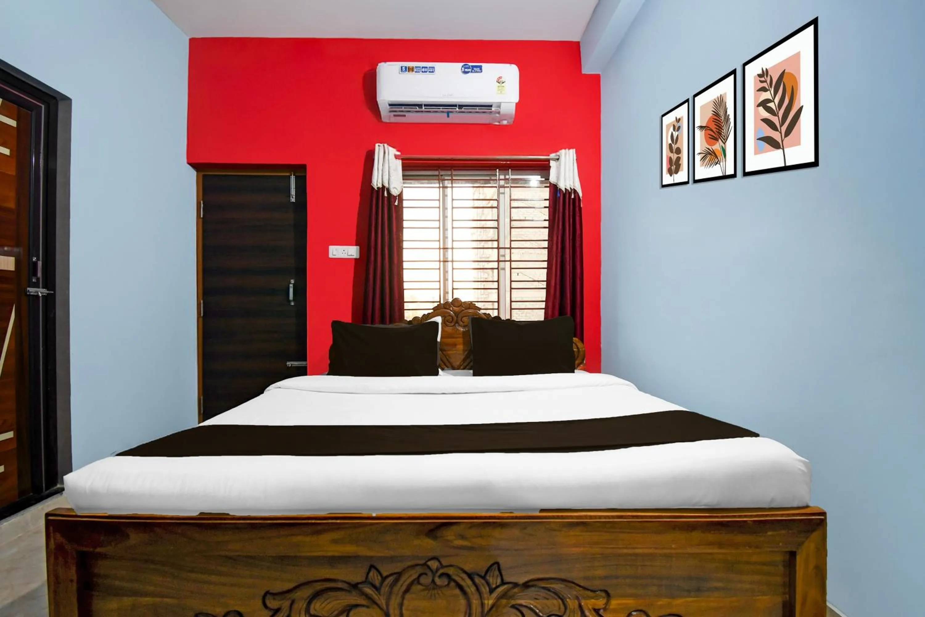Bedroom, Bed in Super Hotel O Spacious Villa