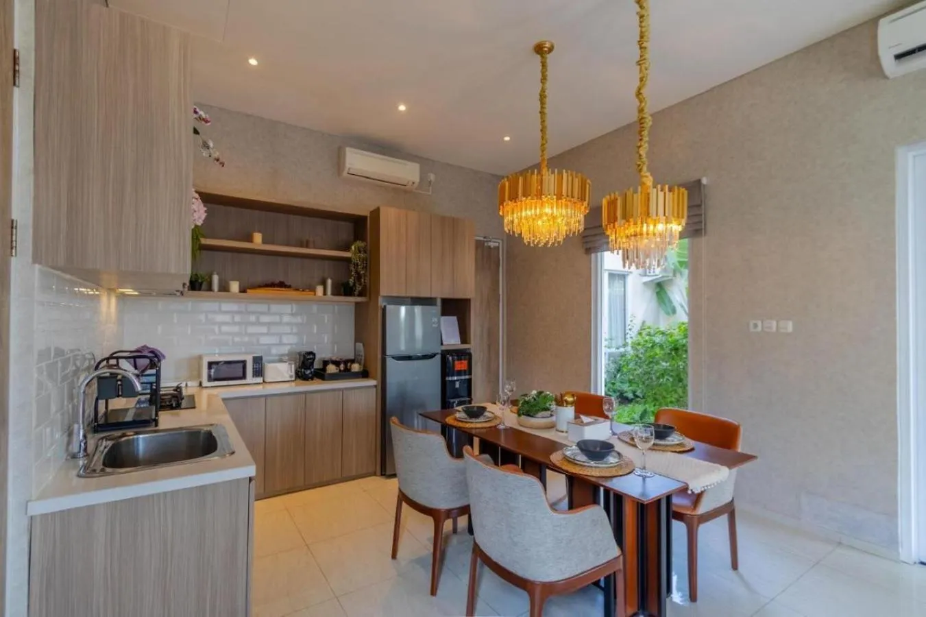 Dining area in D'Kamboja Villa Nusa Dua