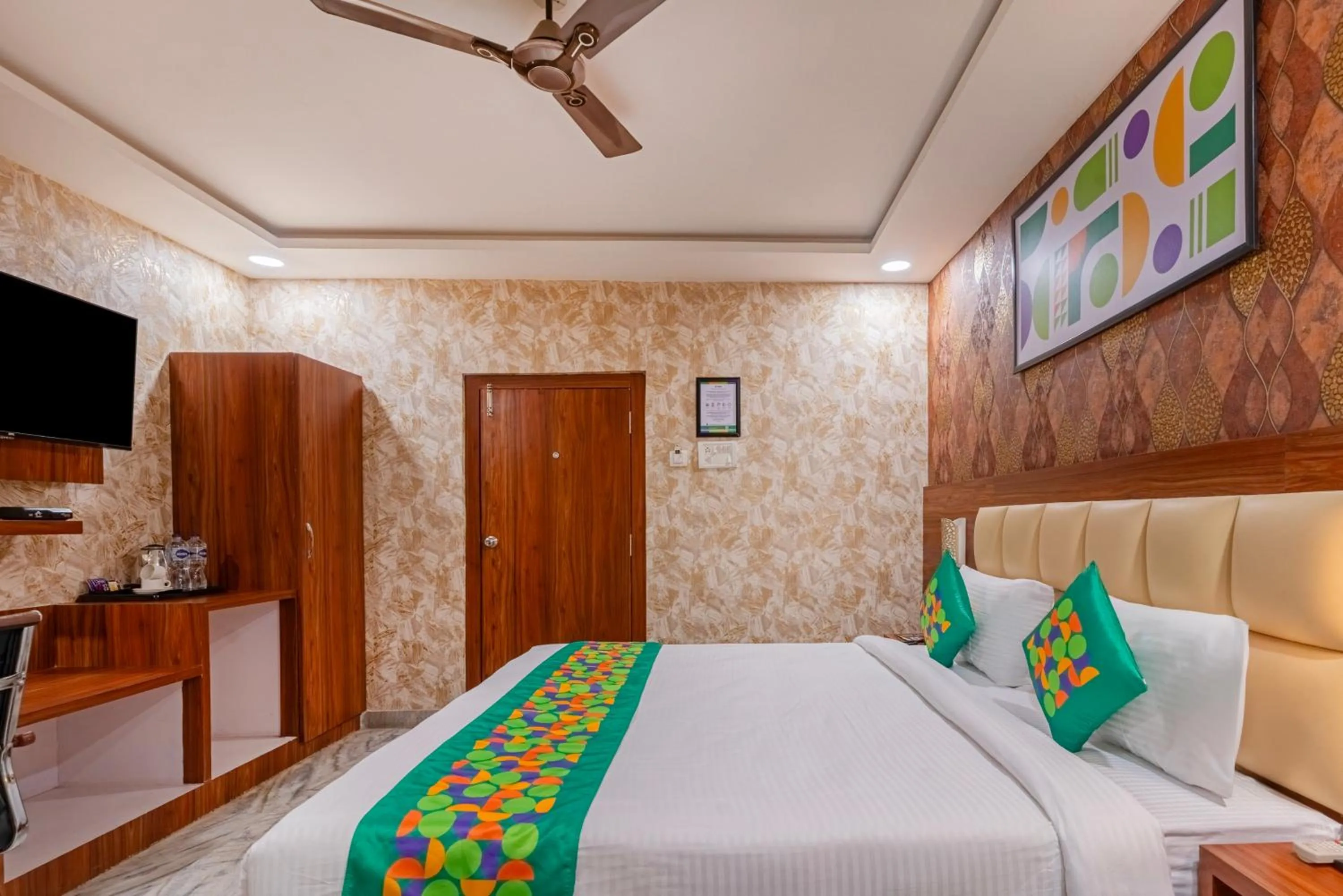 Bedroom, Bed in Treebo Una Regency - Near AIIMS Patna