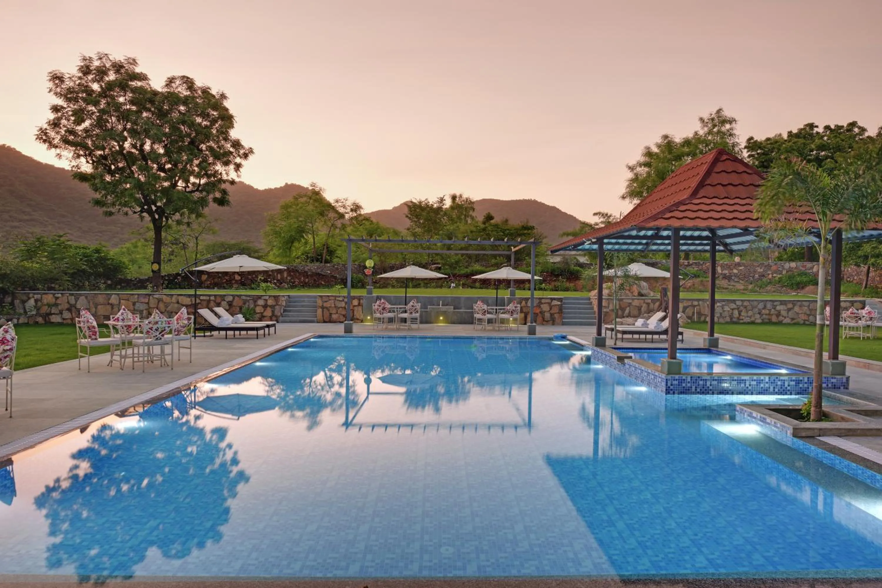 Day in The Hunting Lodge - Luxury Resort in Udaipur