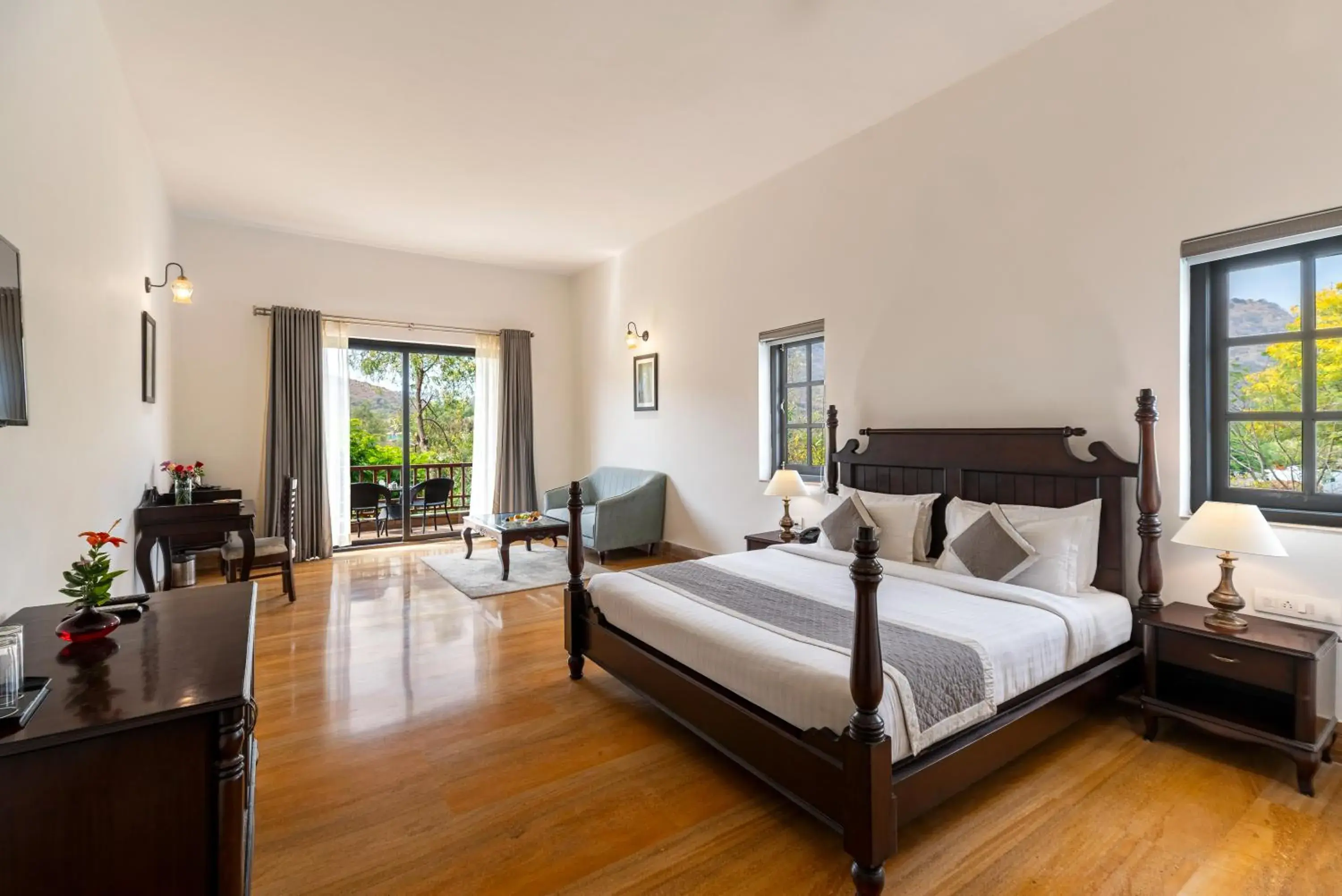 Suite with Mountain View in The Hunting Lodge - Luxury Resort in Udaipur Suite with Mountain View in The Hunting Lodge - Luxury Resort in Udaipur