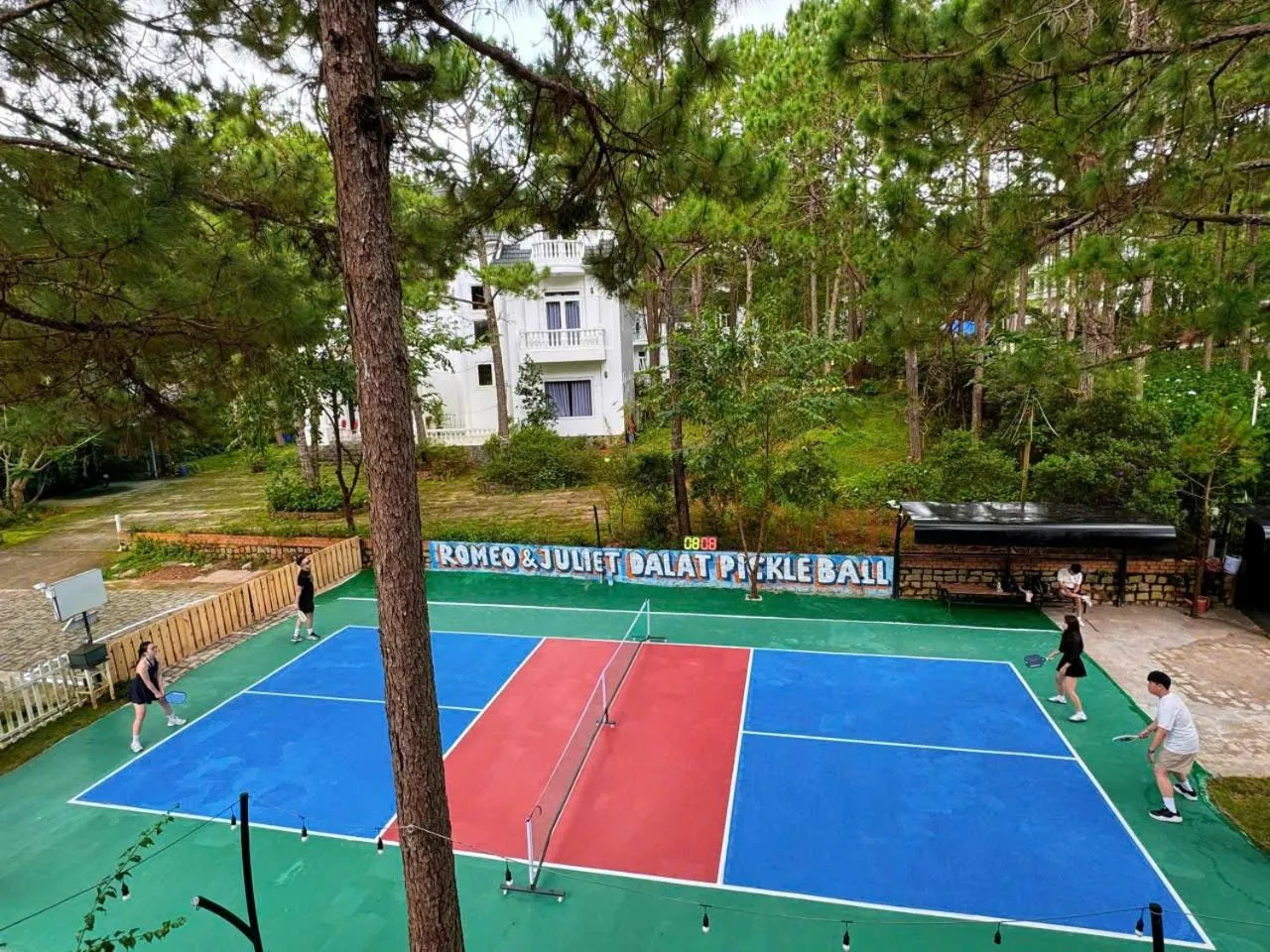 Day in Romeo & Juliet Dalat