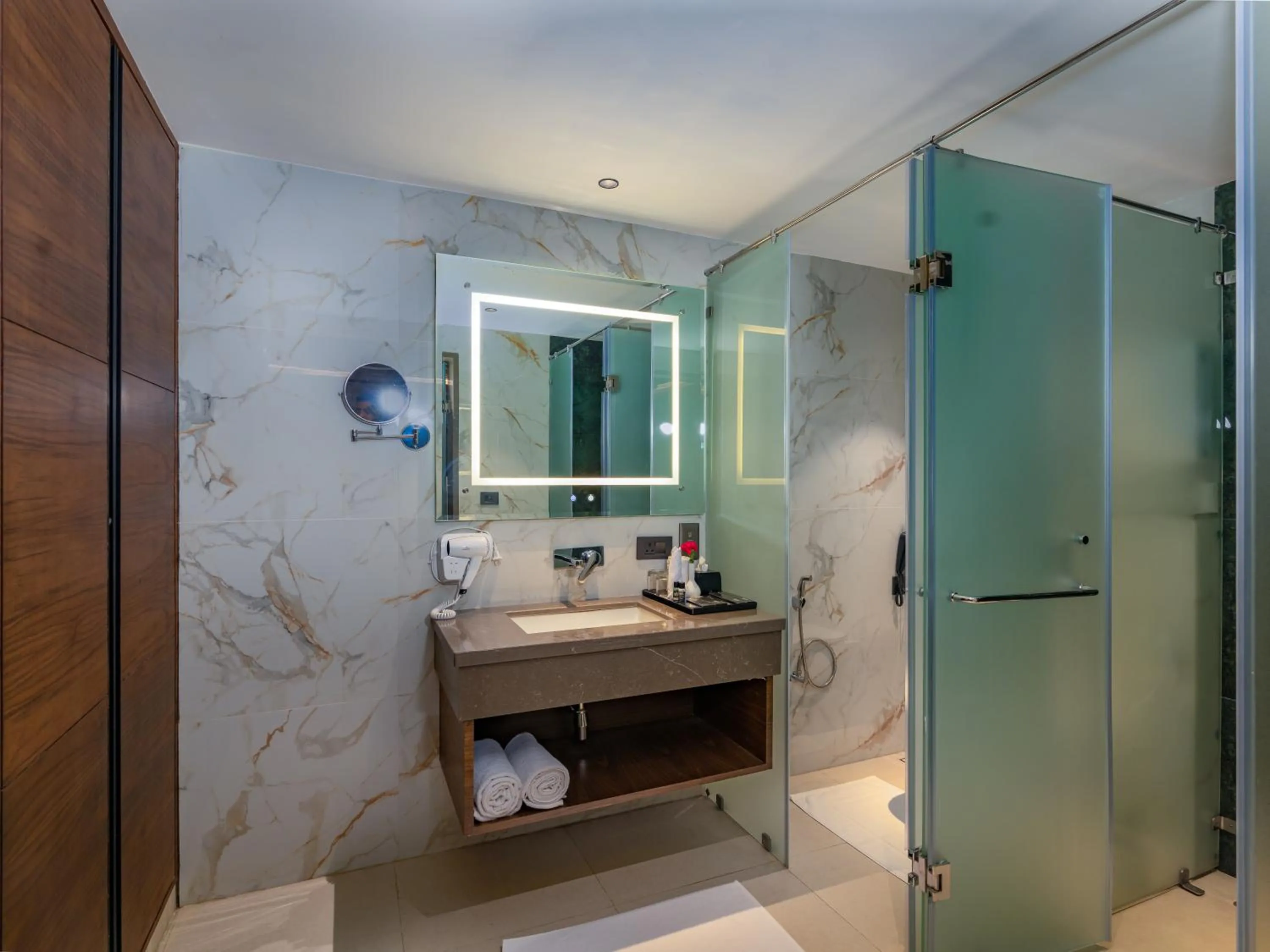Shower in Fortune Pahalgam - Member ITC Hotels' Group