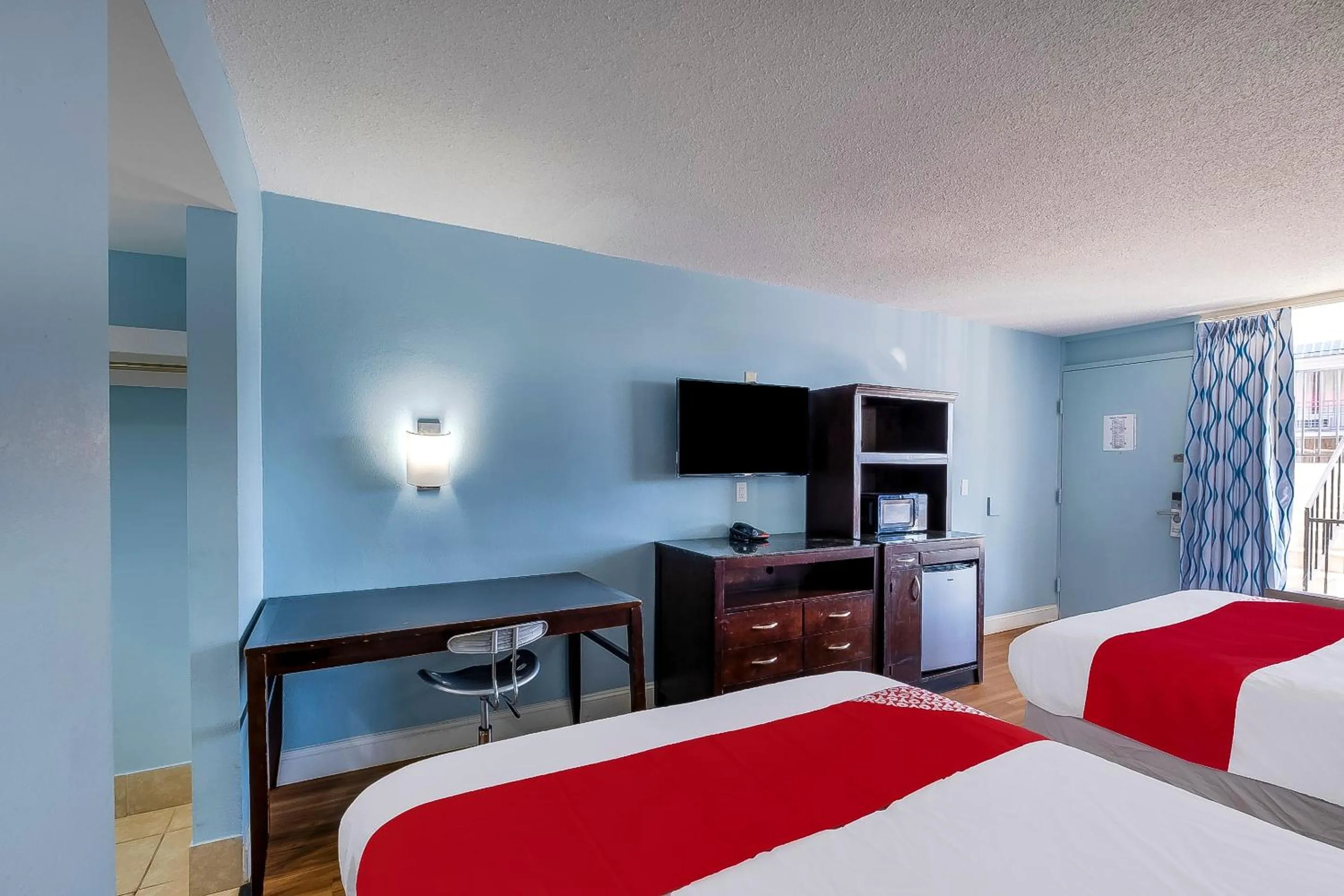 Bedroom, Bed in OYO Hotel Cleveland, TN