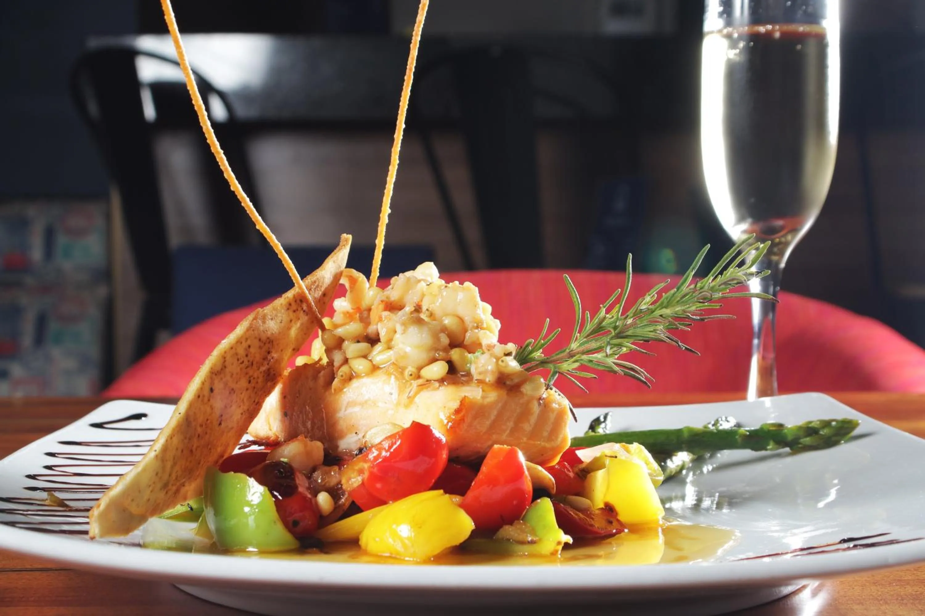 Restaurant/places to eat in Holiday Inn Hotel & Suites Hermosillo Aeropuerto by IHG