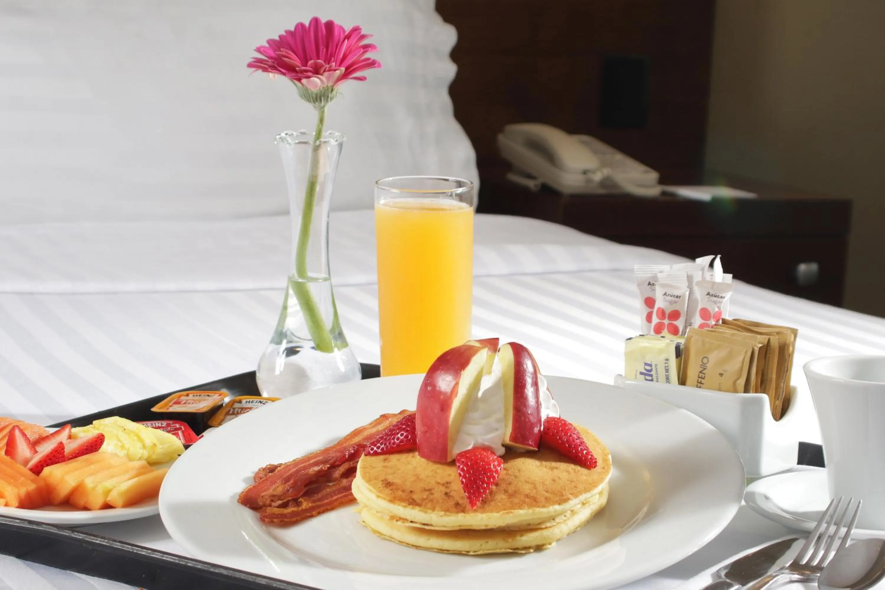 Photo of the whole room in Holiday Inn Hotel & Suites Hermosillo Aeropuerto by IHG