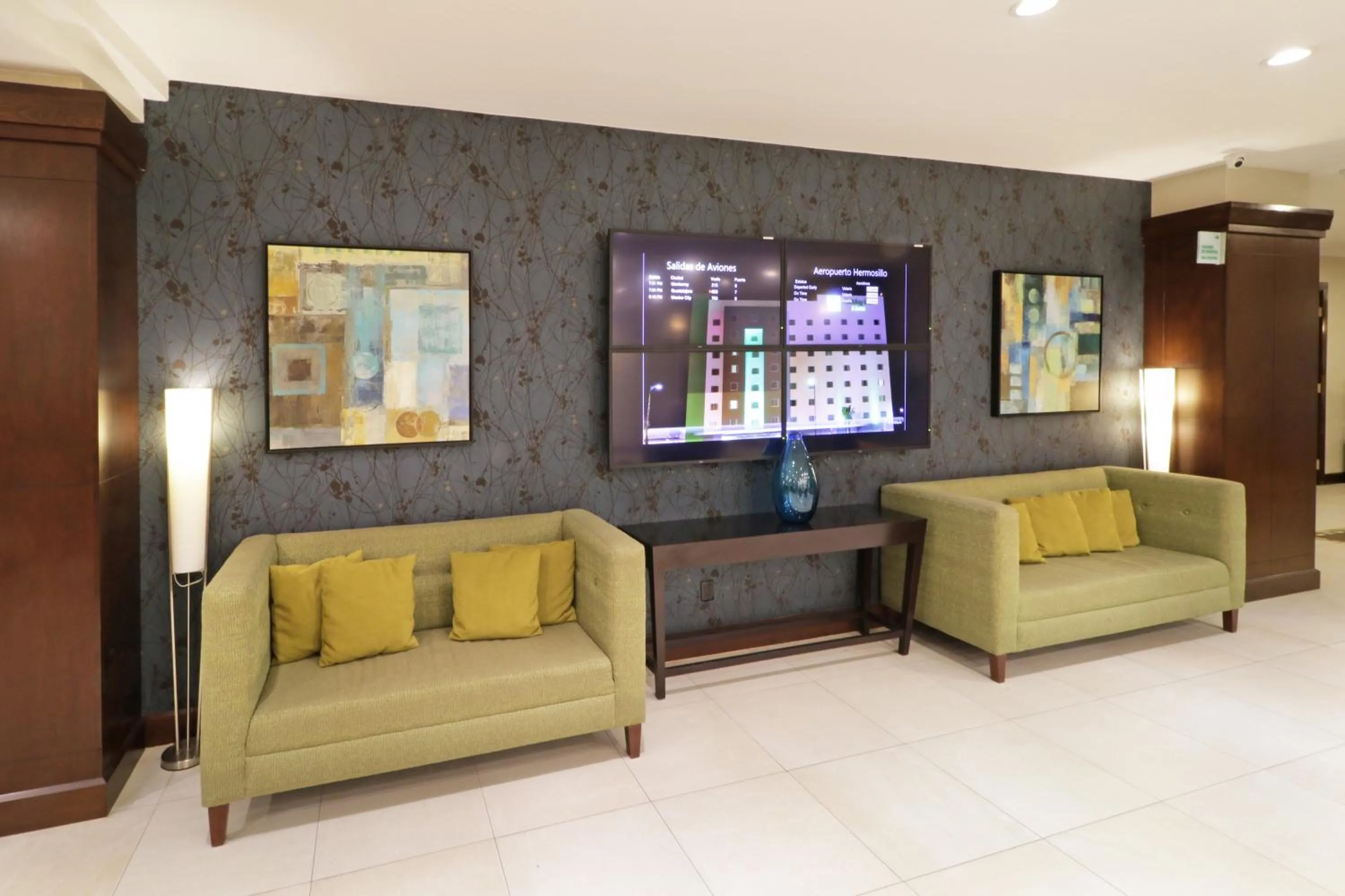 Property building in Holiday Inn Hotel & Suites Hermosillo Aeropuerto by IHG