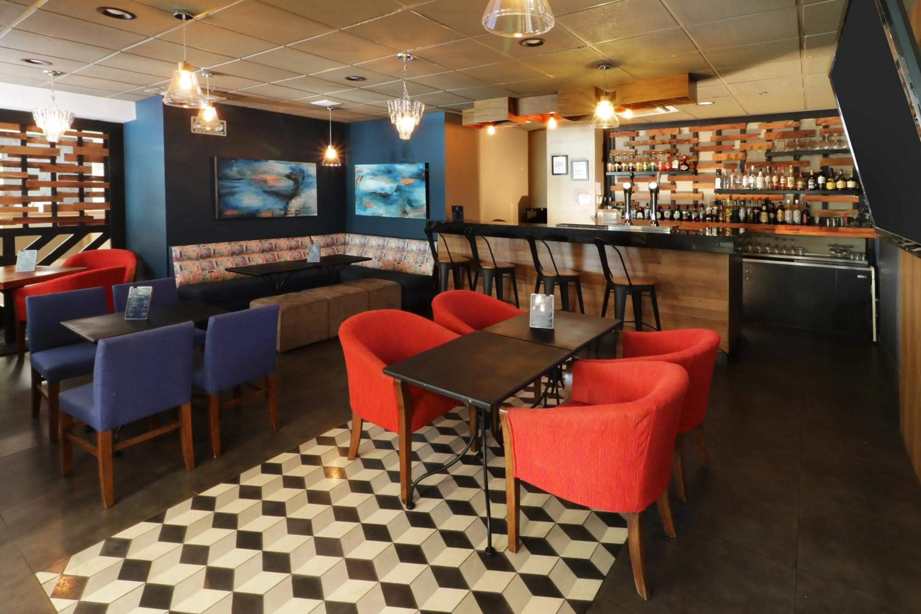 Lounge or bar in Holiday Inn Hotel & Suites Hermosillo Aeropuerto by IHG