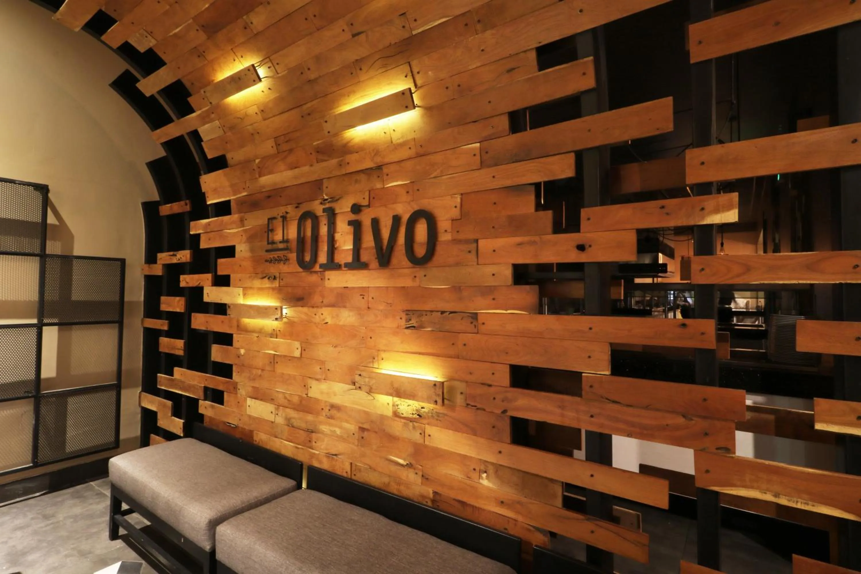 Restaurant/places to eat in Holiday Inn Hotel & Suites Hermosillo Aeropuerto by IHG