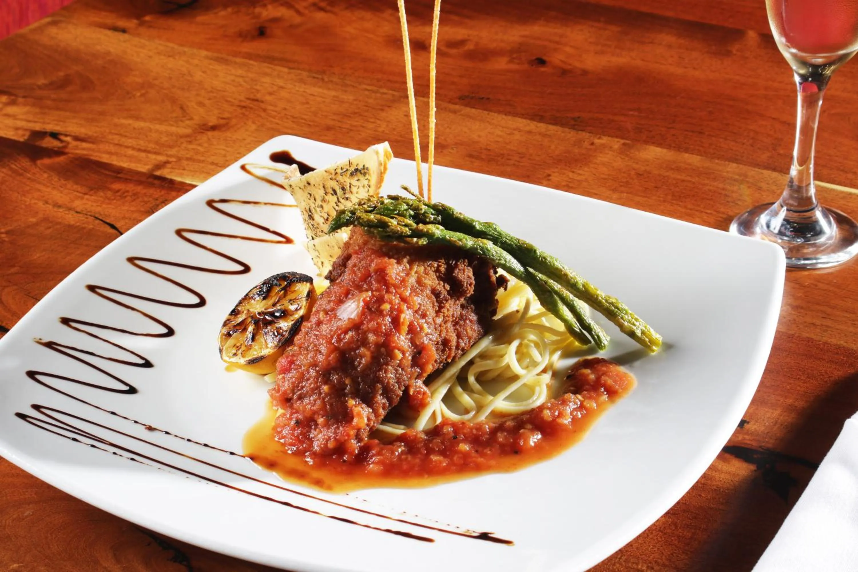 Restaurant/places to eat in Holiday Inn Hotel & Suites Hermosillo Aeropuerto by IHG