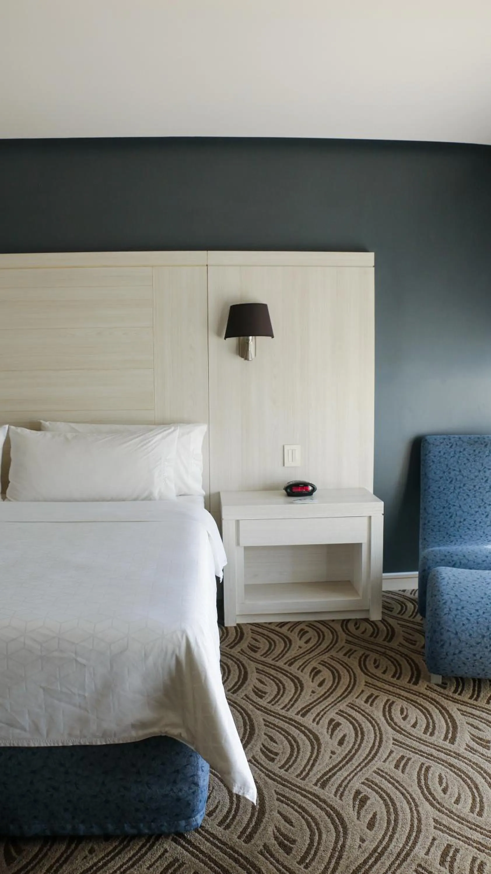 Property building, Bed in Holiday Inn Express Pachuca by IHG