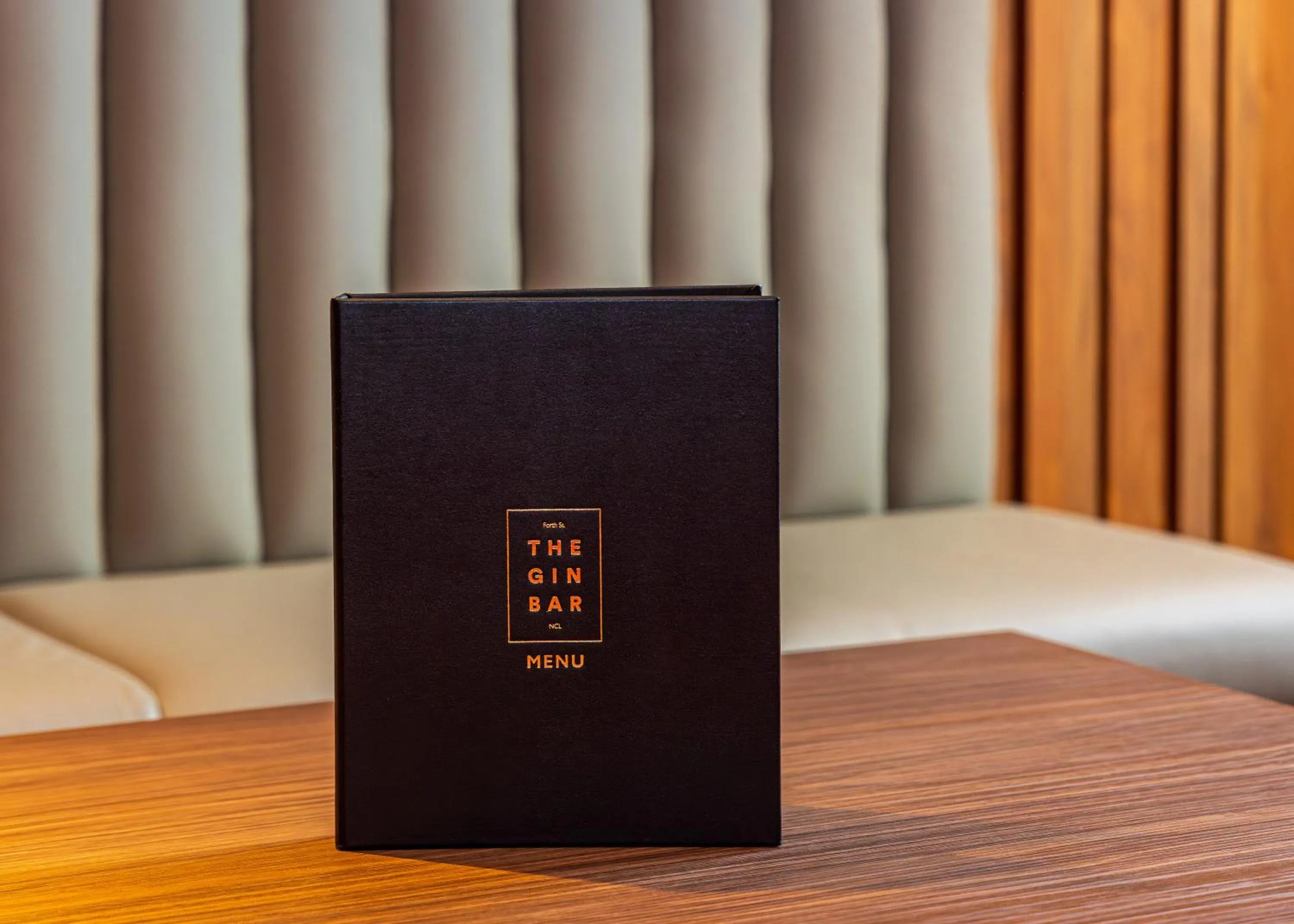 Lounge or bar in Crowne Plaza Newcastle - Stephenson Quarter by IHG