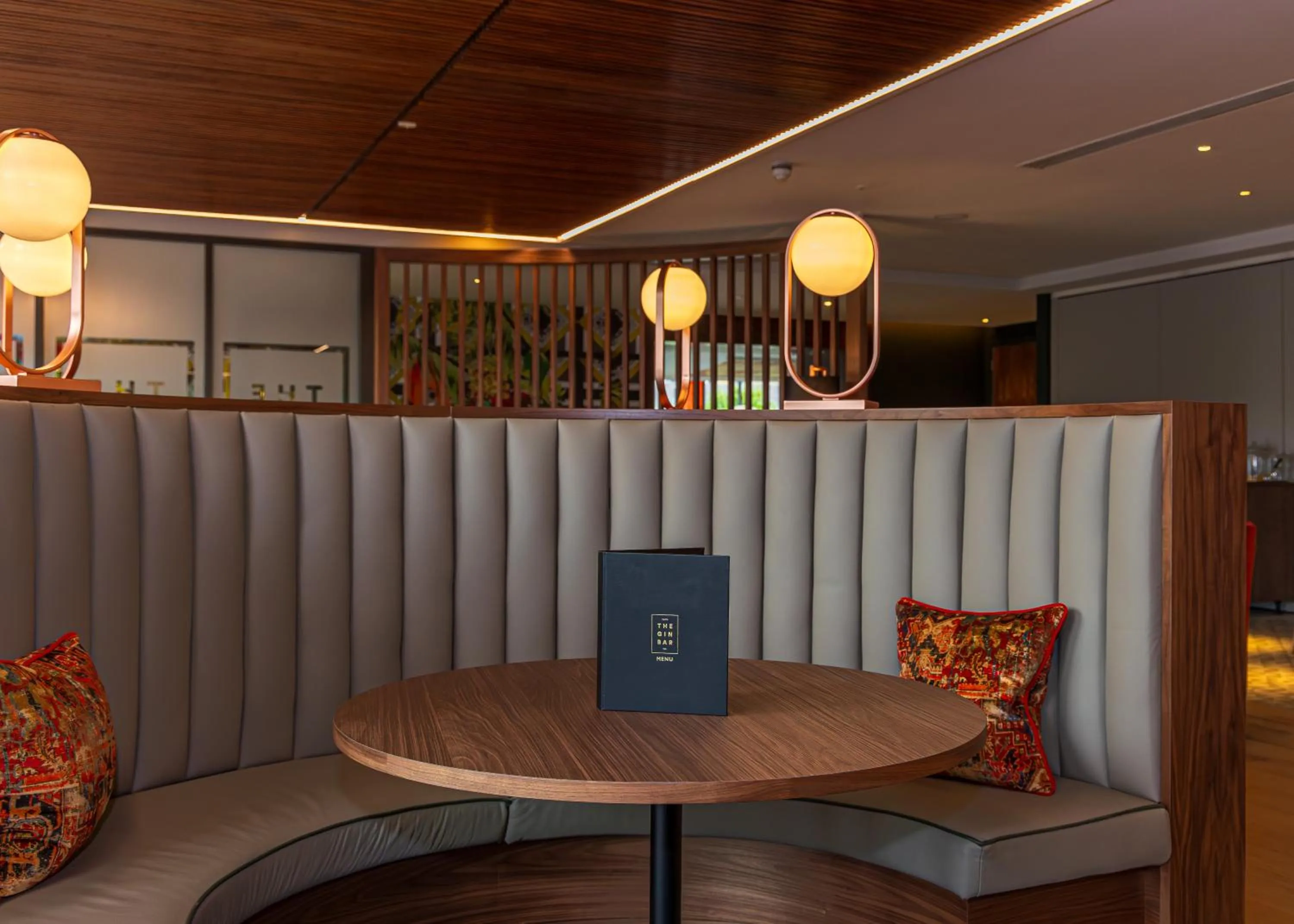 Lounge or bar in Crowne Plaza Newcastle - Stephenson Quarter by IHG