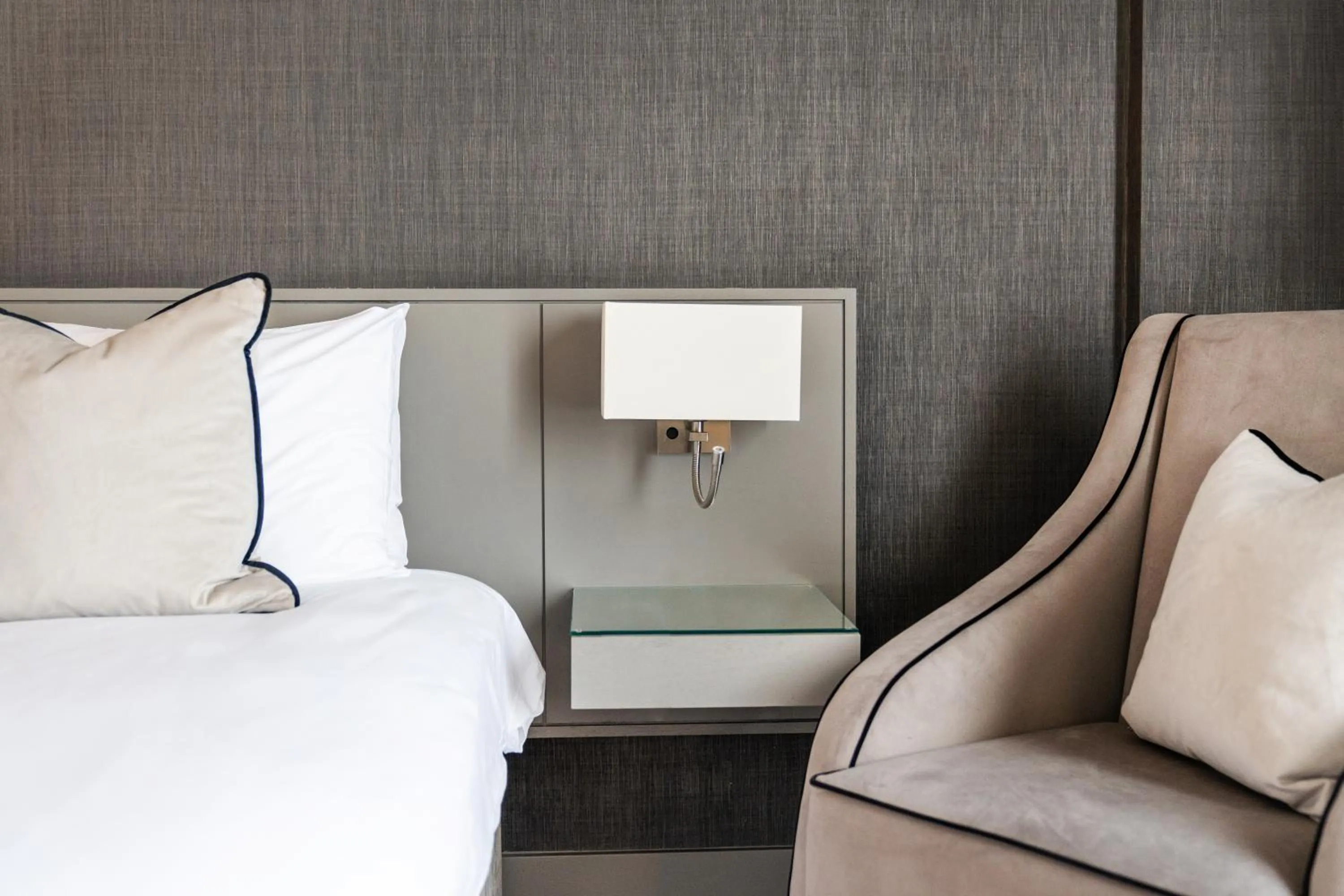 Bed in Crowne Plaza Newcastle - Stephenson Quarter by IHG