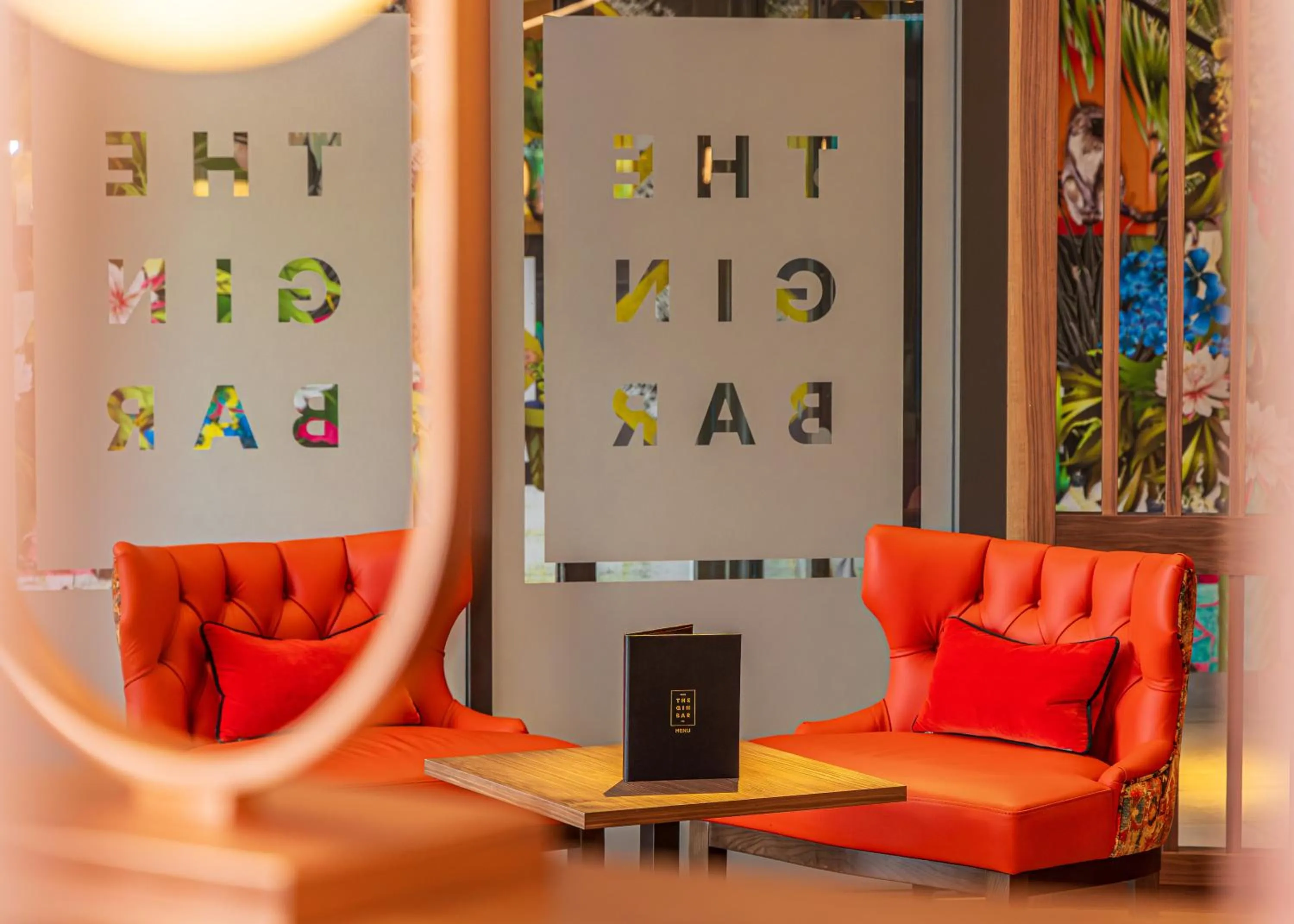 Lounge or bar in Crowne Plaza Newcastle - Stephenson Quarter by IHG