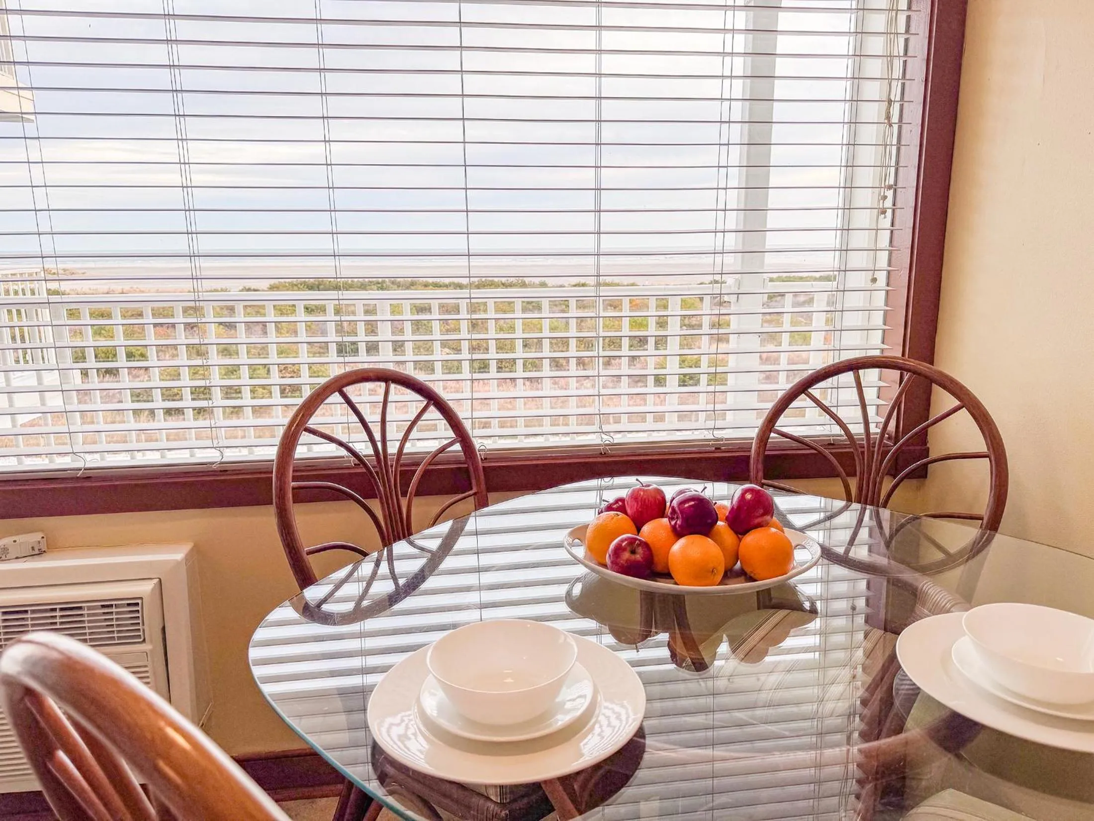 Dining area in Aqua Beach Hotel